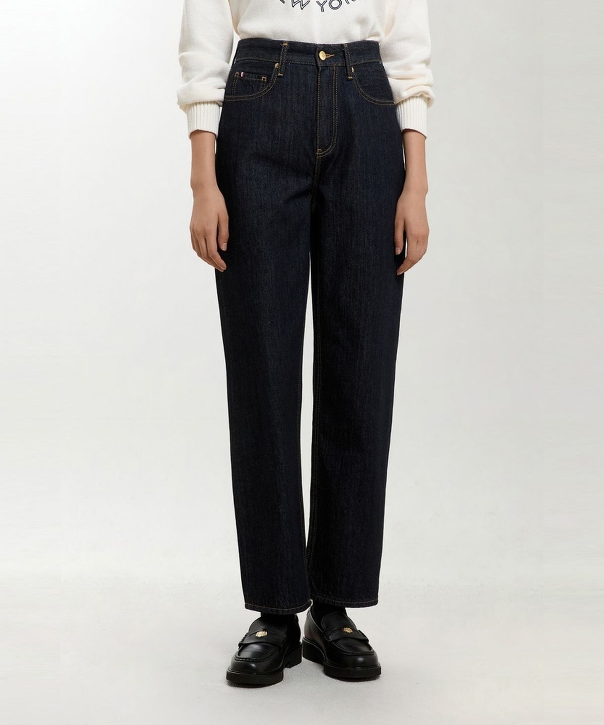 타미힐피거(TOMMY HILFIGER) 하이웨이스트 린스 테이퍼드 데님 팬츠 (T22G6NPC032WT11AP)