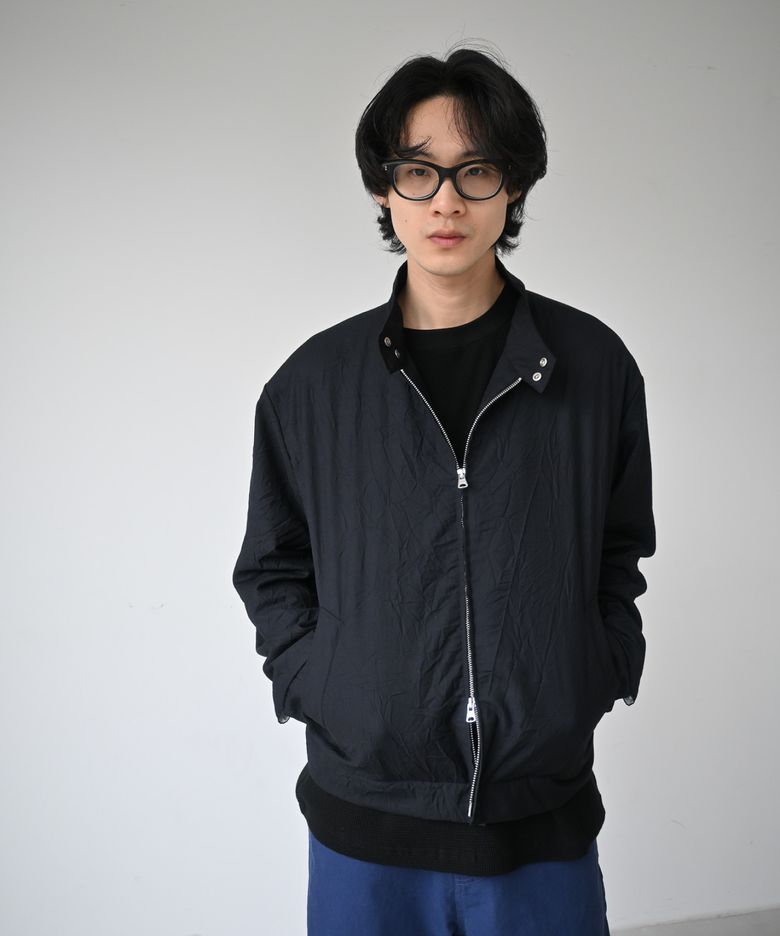 Paper Jacket black
