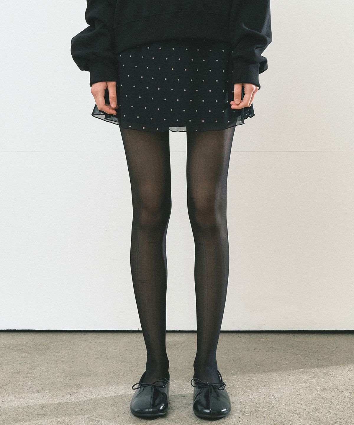 닉앤니콜(NICK&NICOLE) DOT MESH MINI SKIRT_BLACK