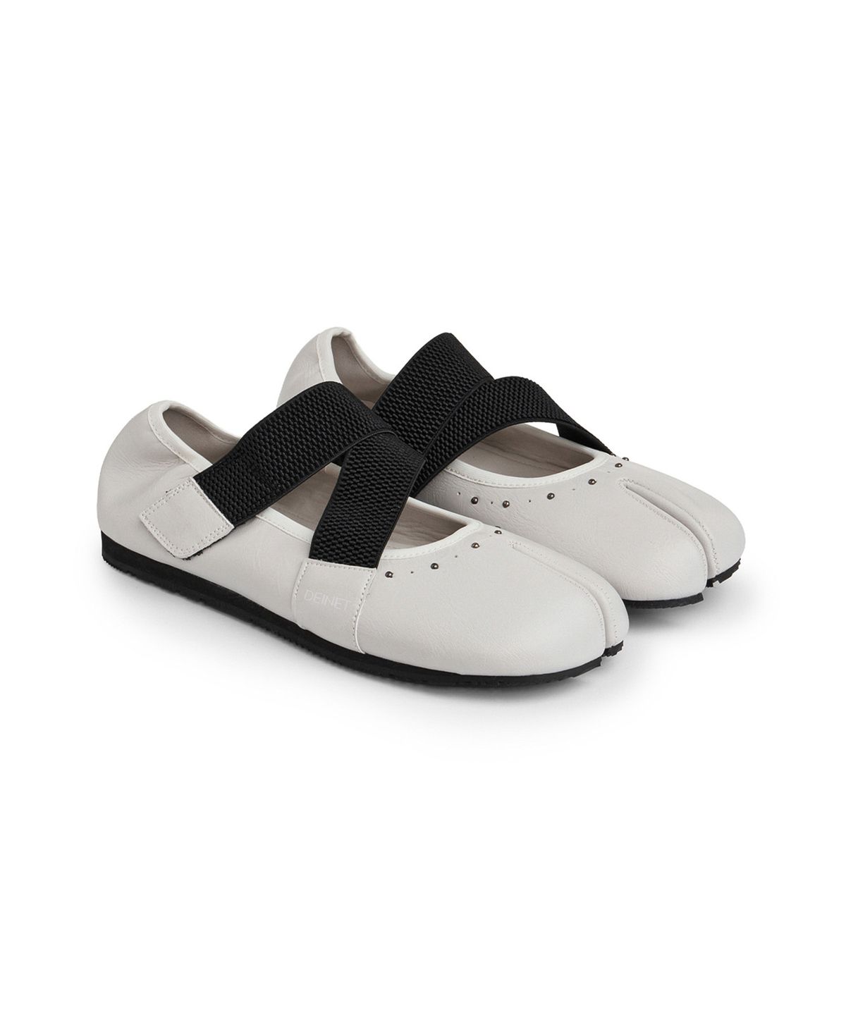 다이닛(DEINET) TABI POINT FLAT SHOES IN IVORY