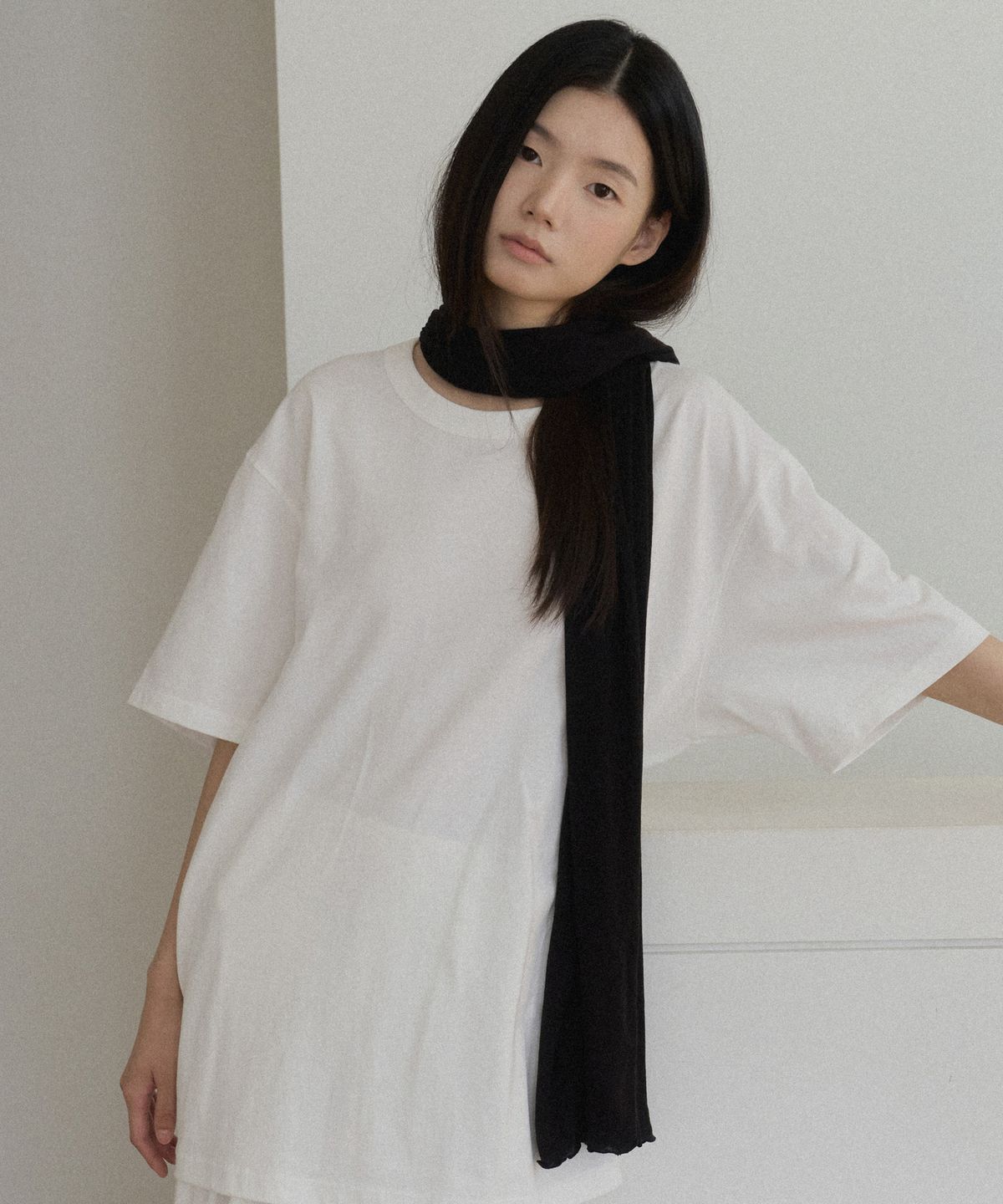 민씨오(MINCO) 딥 울 와이드 스카프 (black)