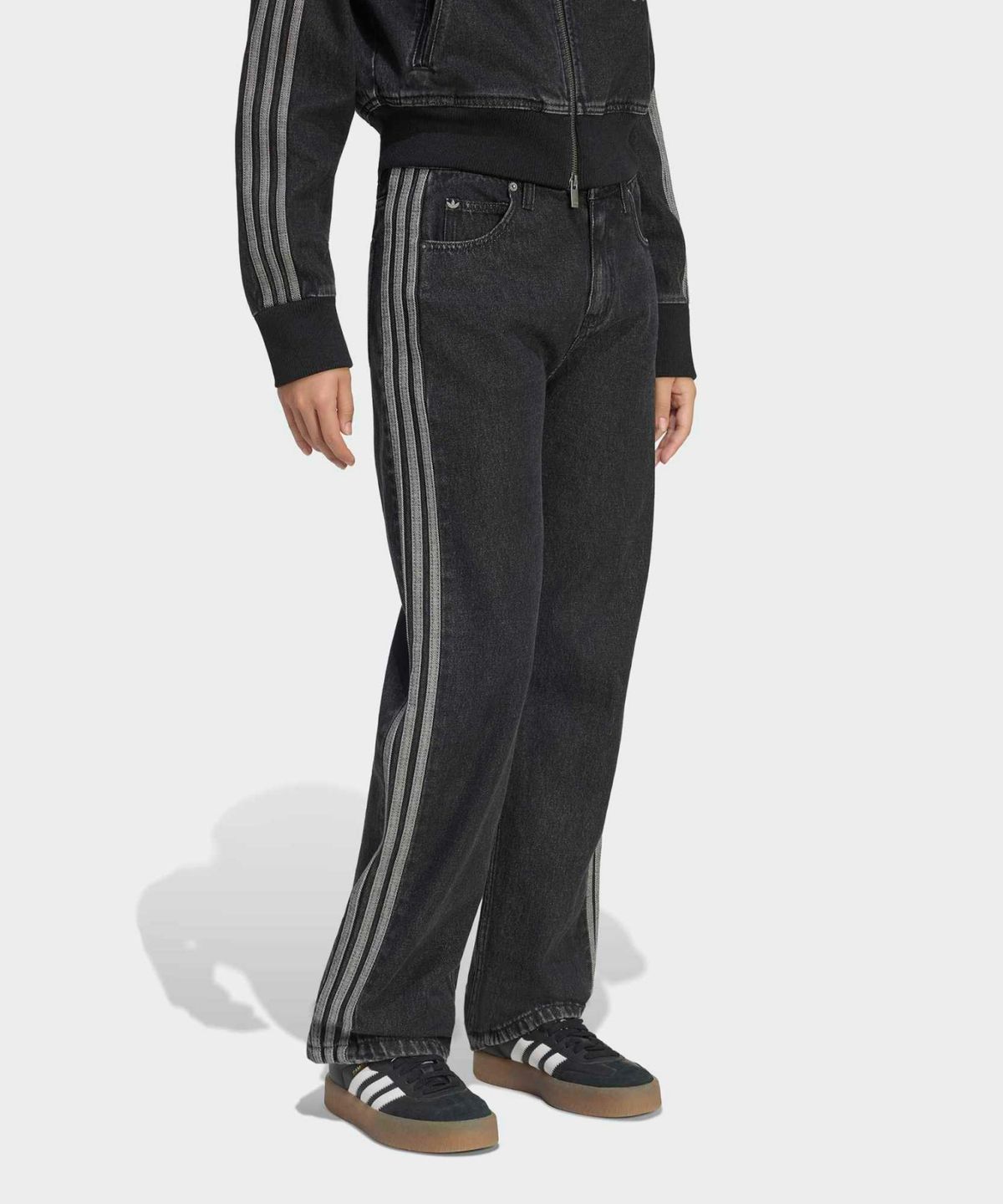 아디다스(ADIDAS) 파이어버드 미드 라이즈 스트레이트 데님 팬츠 - 블랙 / KQ6488