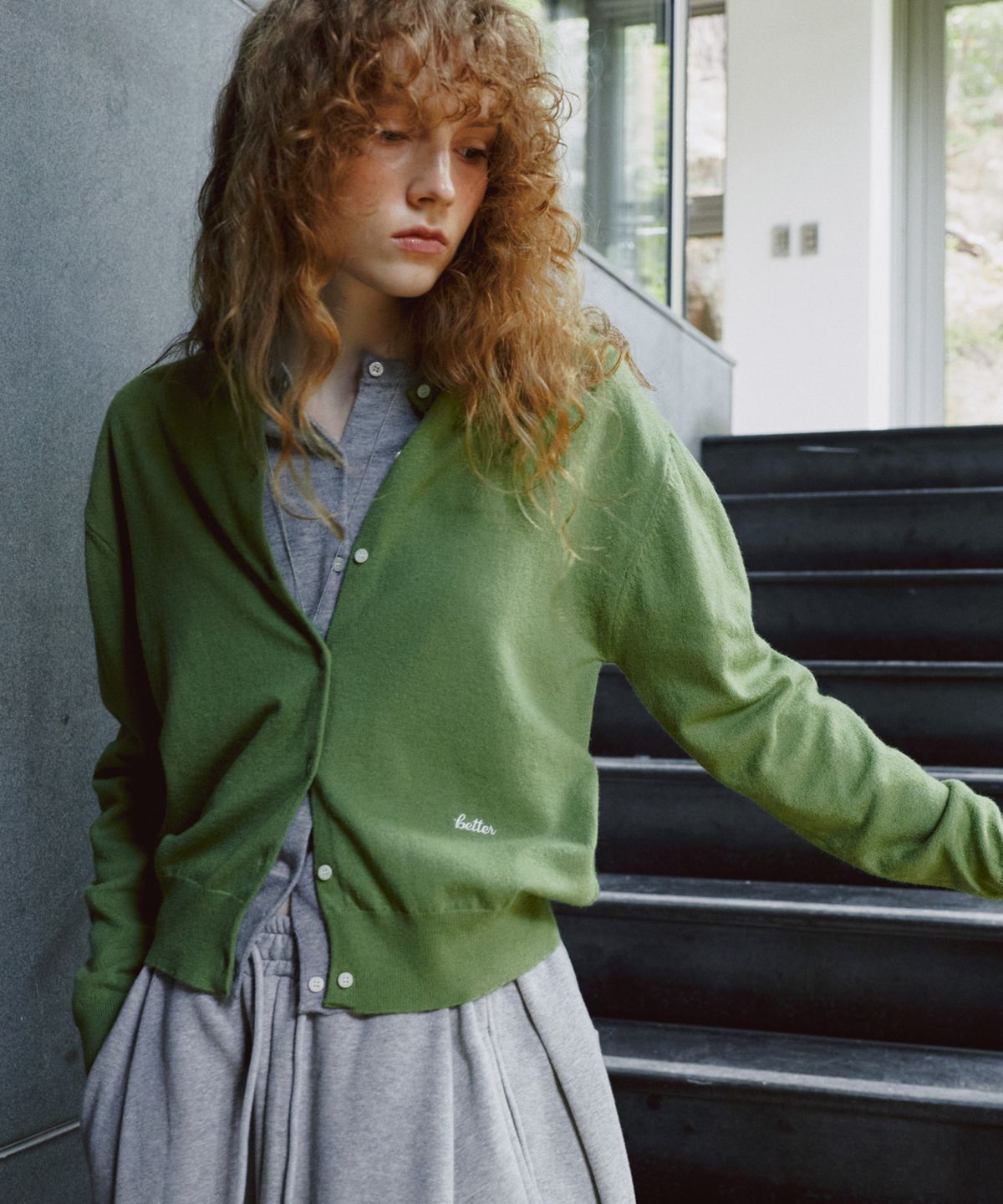 노운베러(KNOWNBETTER) Easy-care round knit cardigan [KNFW07CD02]_Green