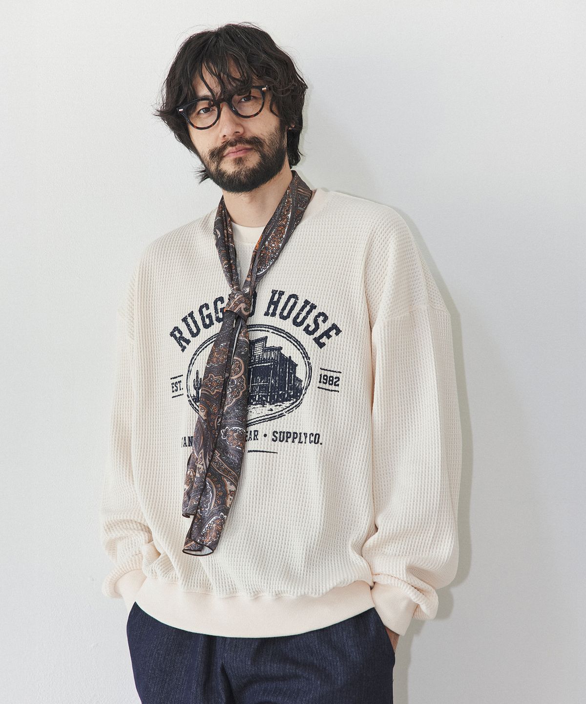 러기드하우스(RUGGED HOUSE) 루티드 워크웨어 와플 맨투맨 아이보리