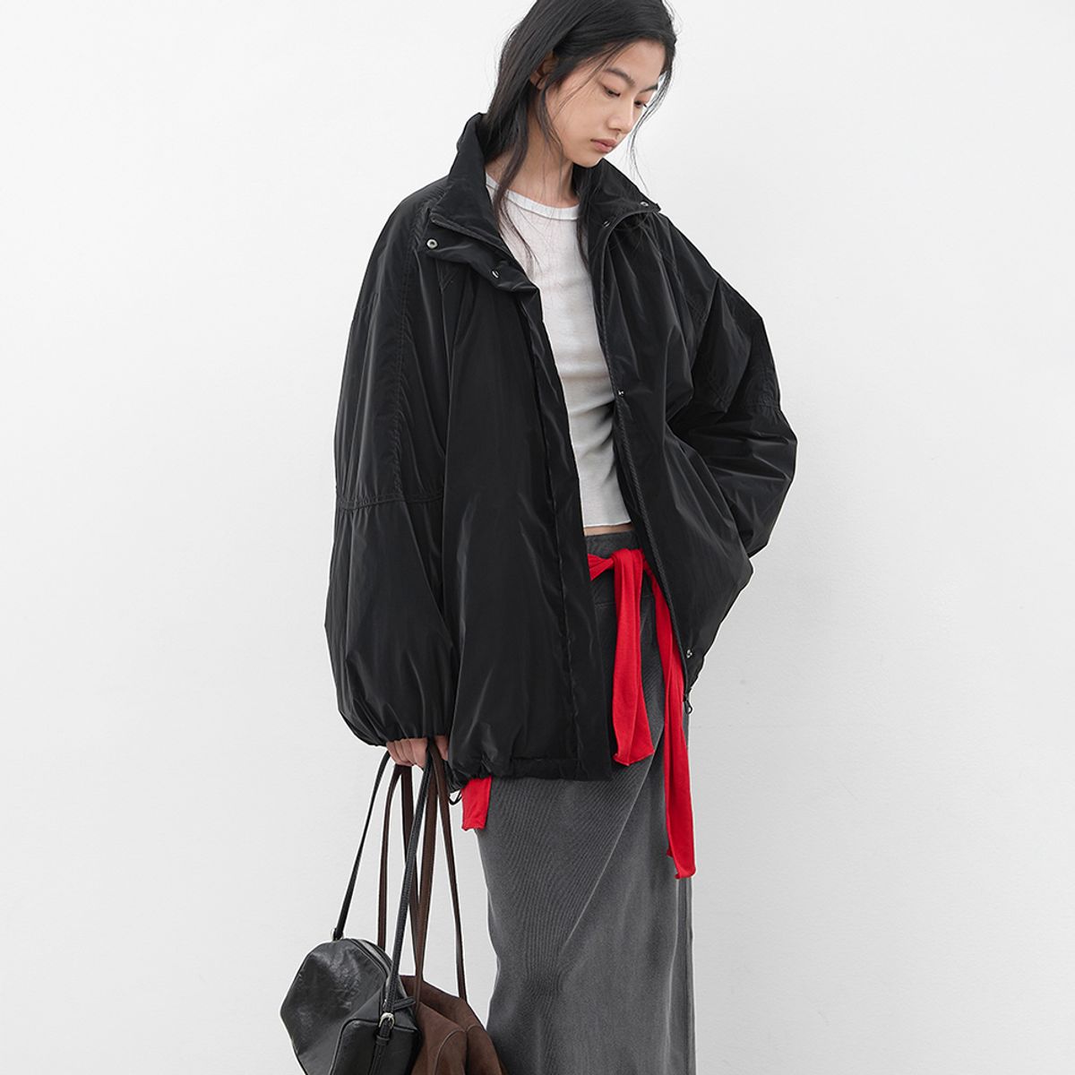 아틀리에 나인(ATELIER NAIN) (JP-614)REFLECT GLOSSY PADDED VOLUME JUMPER
