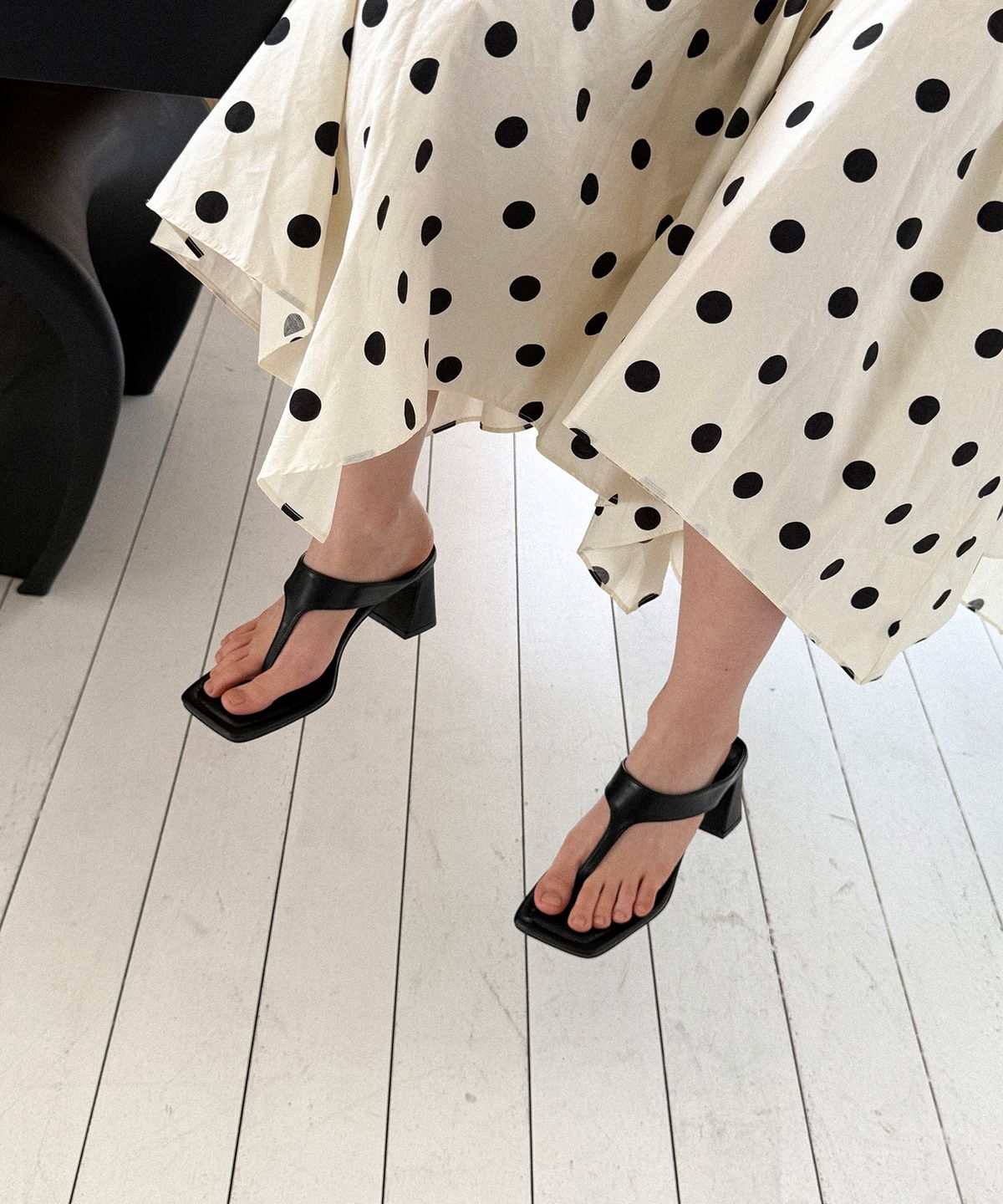 메티에(METIER) me2002 modern strap fli-flap mule heel 7.5cm 모던 스트랩 쪼리 뮬슬리퍼