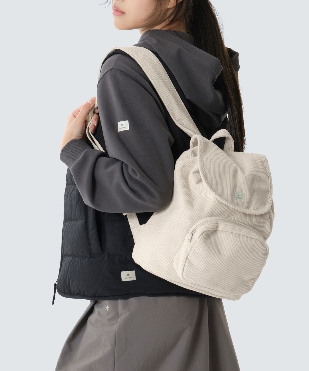 스노우피크 어패럴(SNOWPEAK APPAREL) 코듀로이 백팩 11L (S26FWFBP66) Light Beige