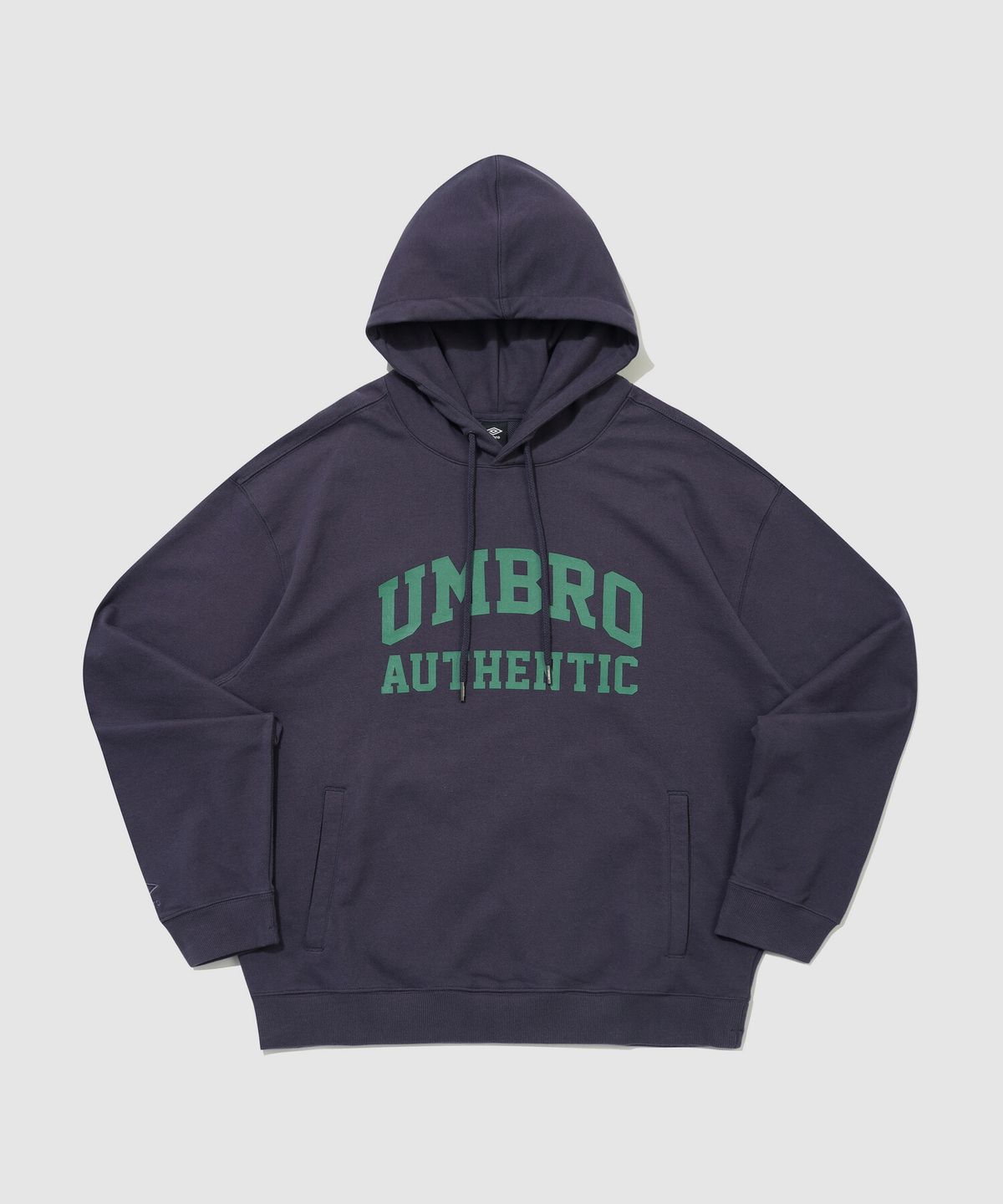 엄브로(UMBRO) 에센셜 빅레터링 후드 티셔츠 네이비 UR323CHD92