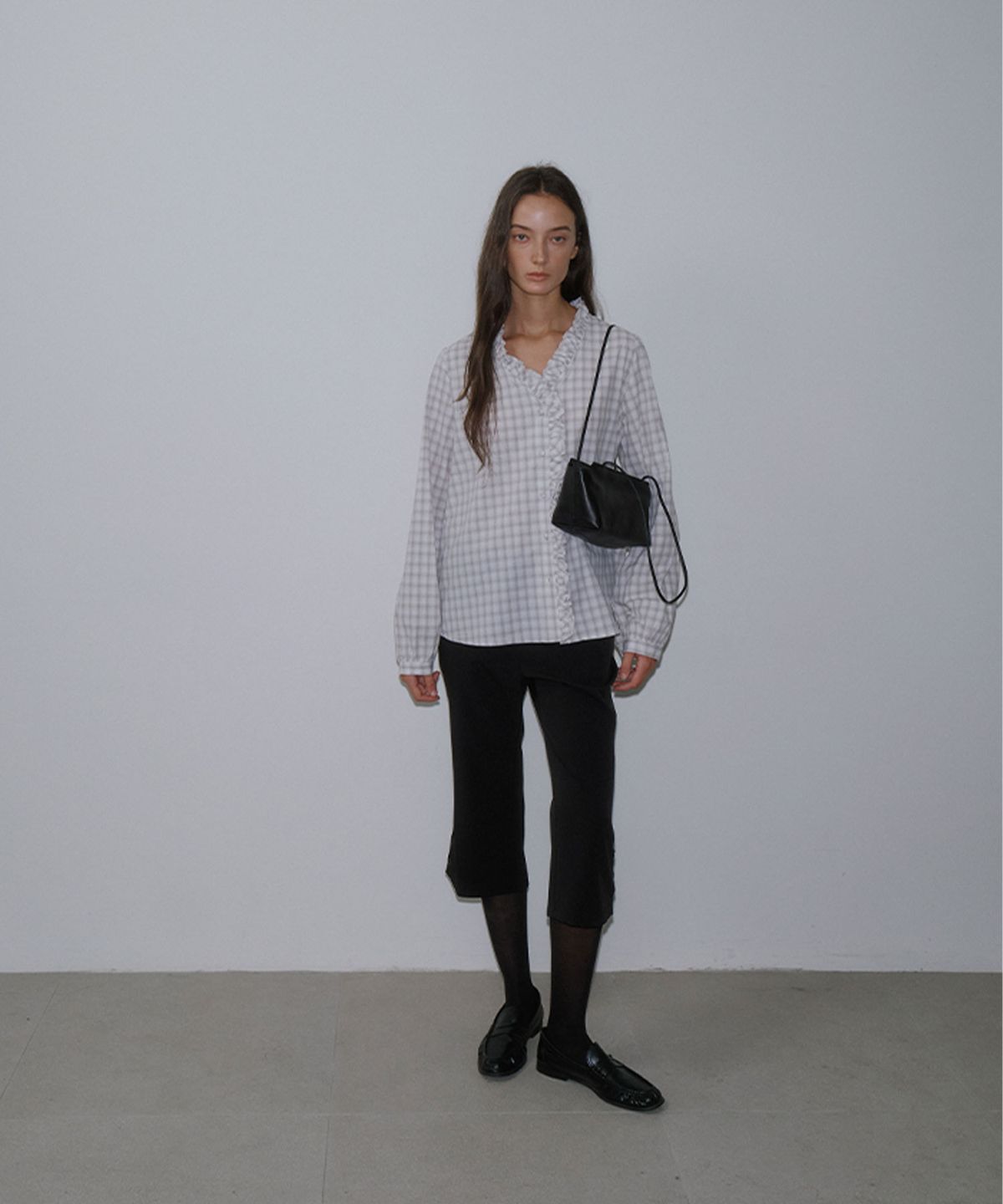 가더(GARDER) Sage Pattern Blouse (Gray)
