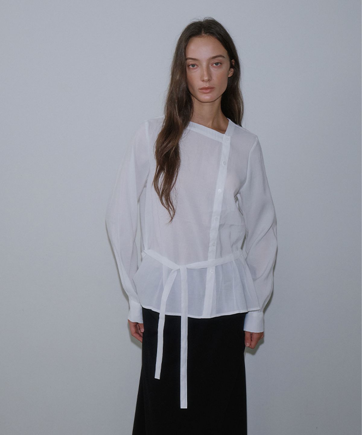가더(GARDER) String Button Blouse (Ivory)
