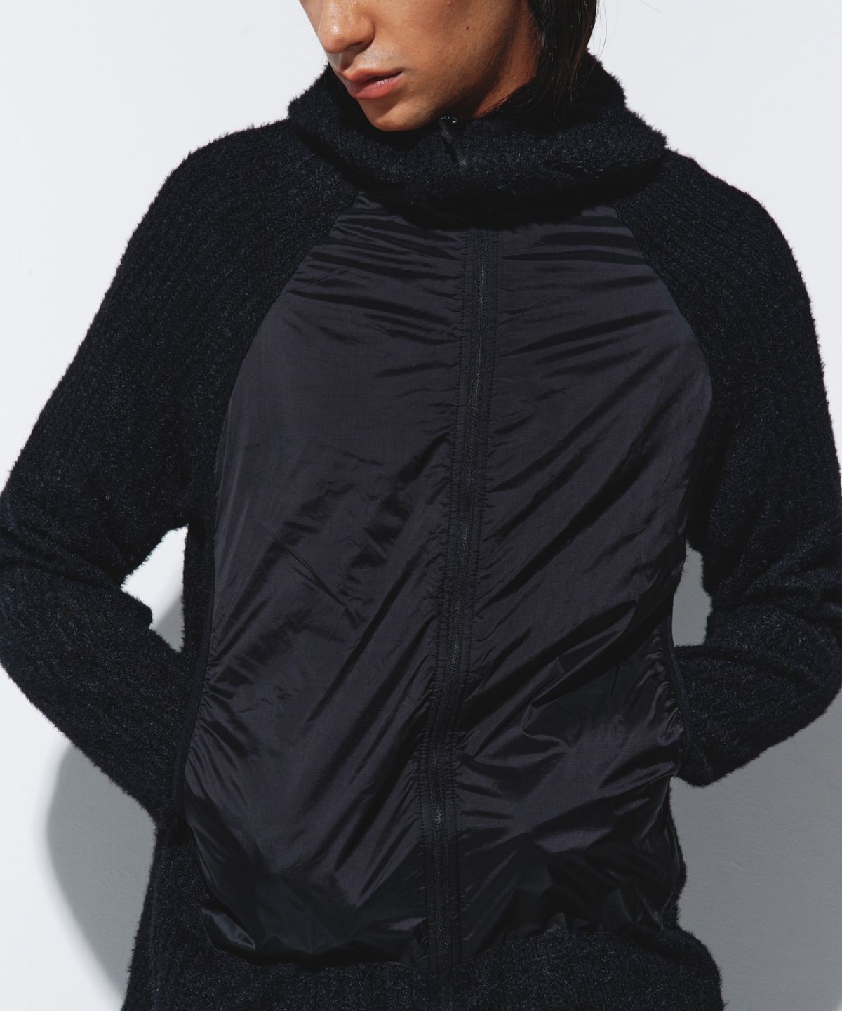 칼라파타르(KALAPATTHAR) AIR FLEECE PANEL HOODED ZIP-UP - BLACK