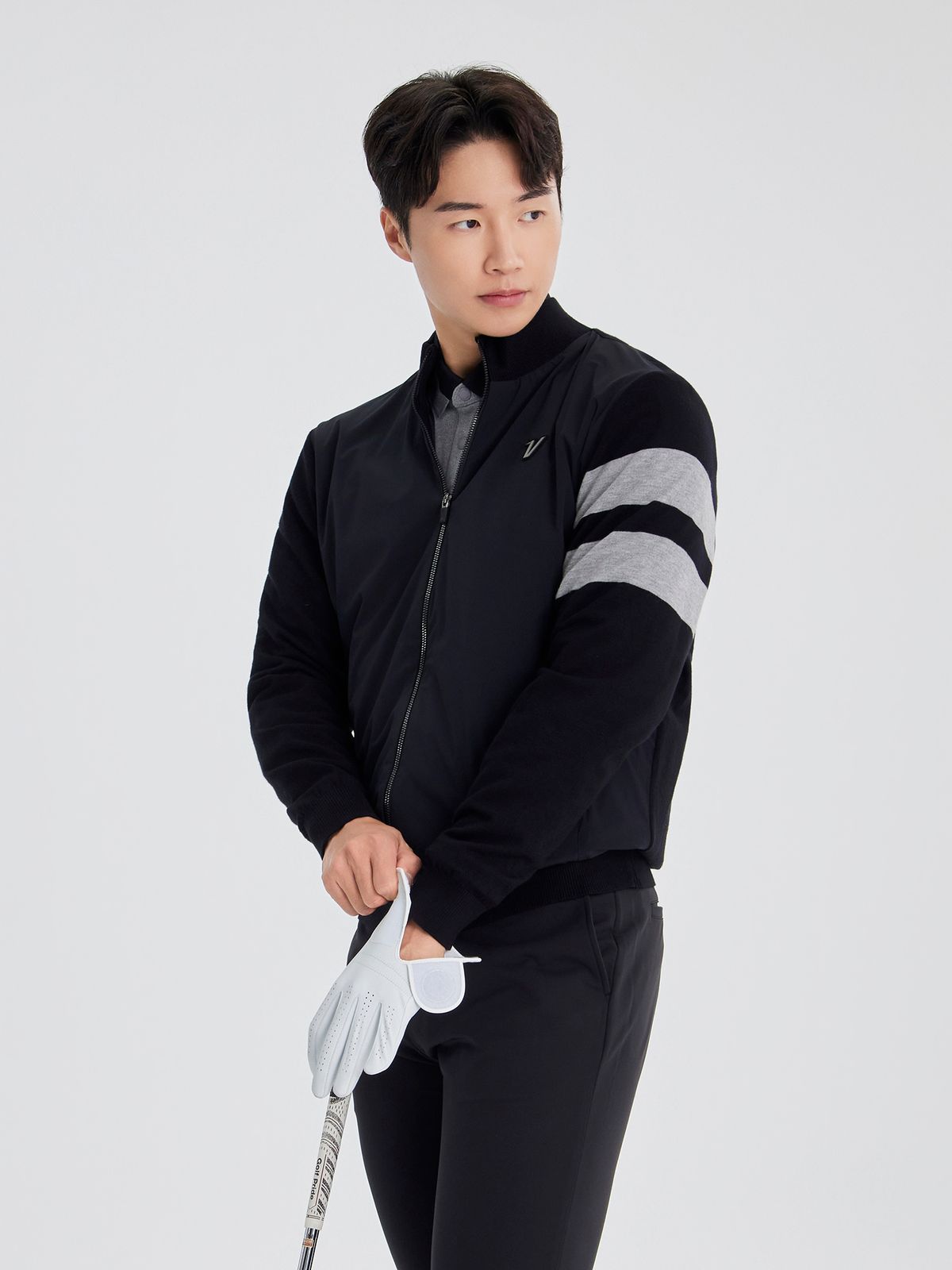 볼빅 골프웨어(VOLVIK GOLFWEAR) 남성 골프 우븐 하이브리드 방풍 집업 가디건 VMMSO991_BK
