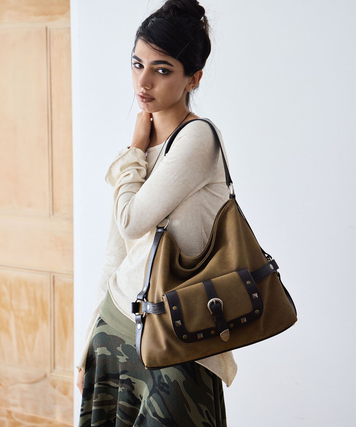 샌드뮤지엄(SAND MUSEUM) PALMA HOBO BAG [Camel]