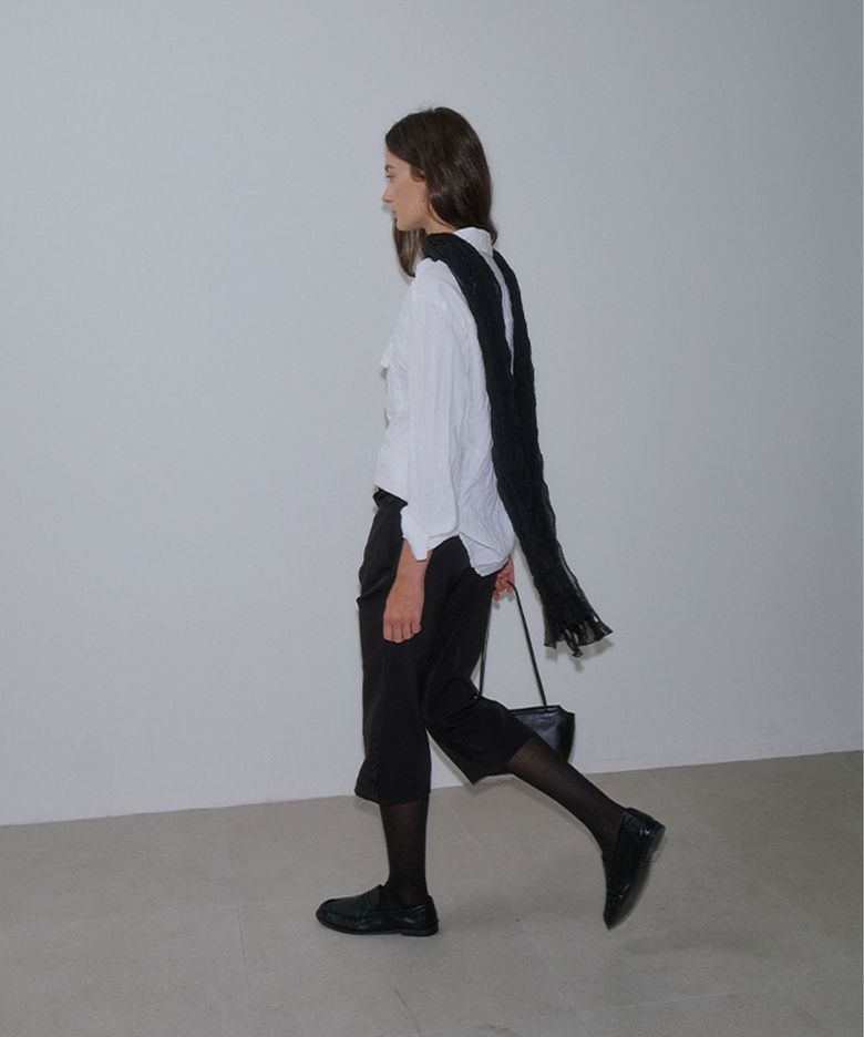 Zue Crinkle Muffler (Black)