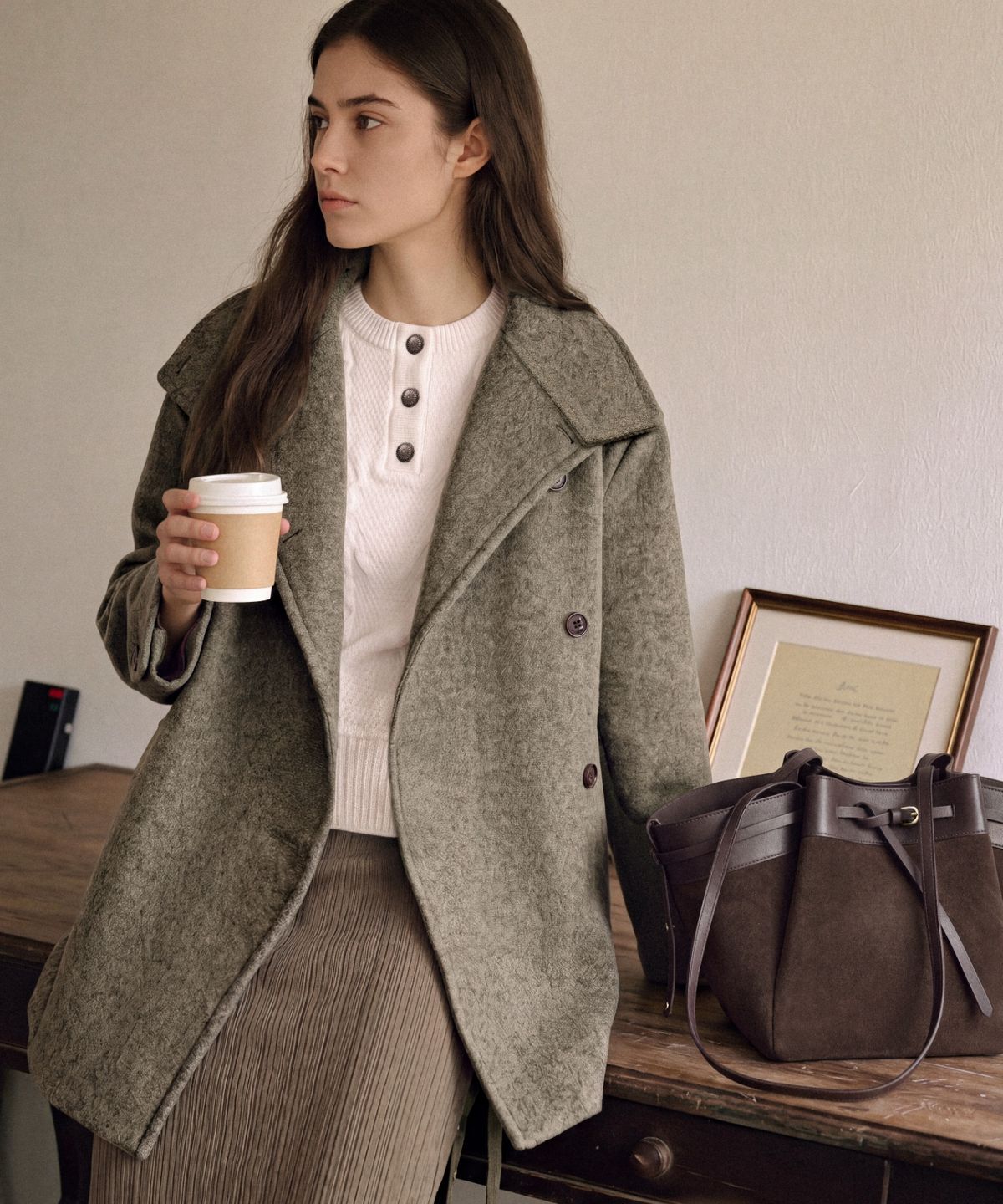 폴뉴아(FOLNUA) REFINE HIGH NECK HALF COAT (KHAKI)