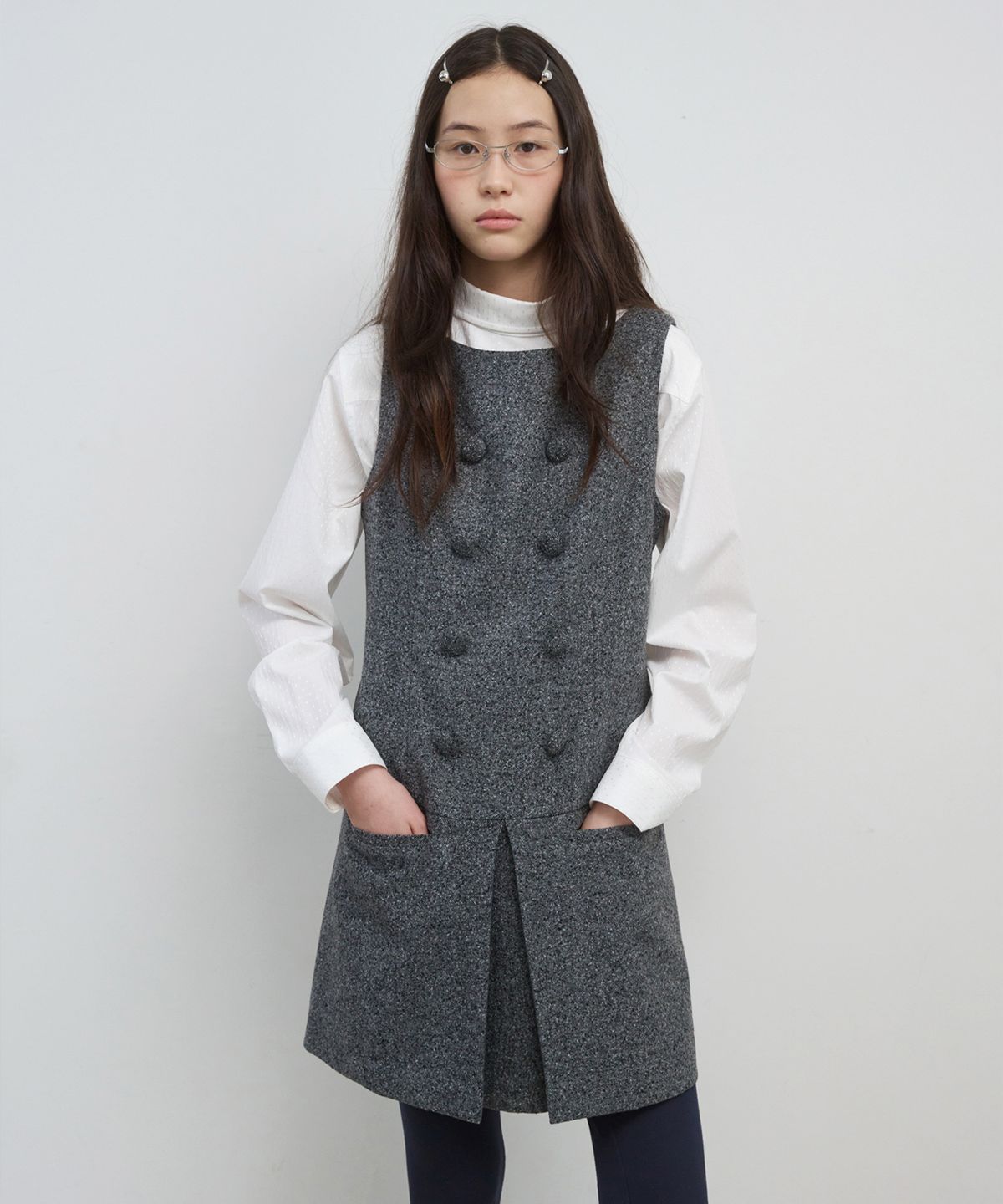 마조네(MA JOURNÉE) NAPOLEON PLEATS DRESS_CHARCOAL