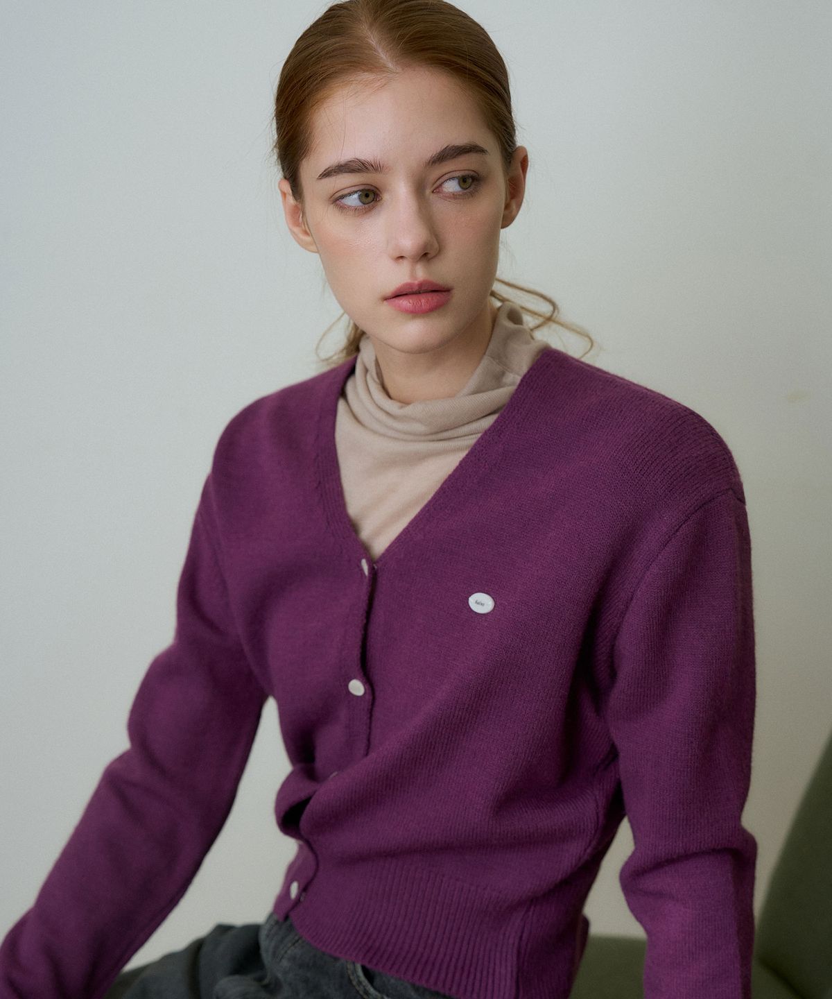 헤인트(HAINT) LANUVE SOFT BOUCLE V-NECK KNIT CARDIGAN 5COL_WHITENAVYOLIVE GREENDEEP PURPLECHARCOAL