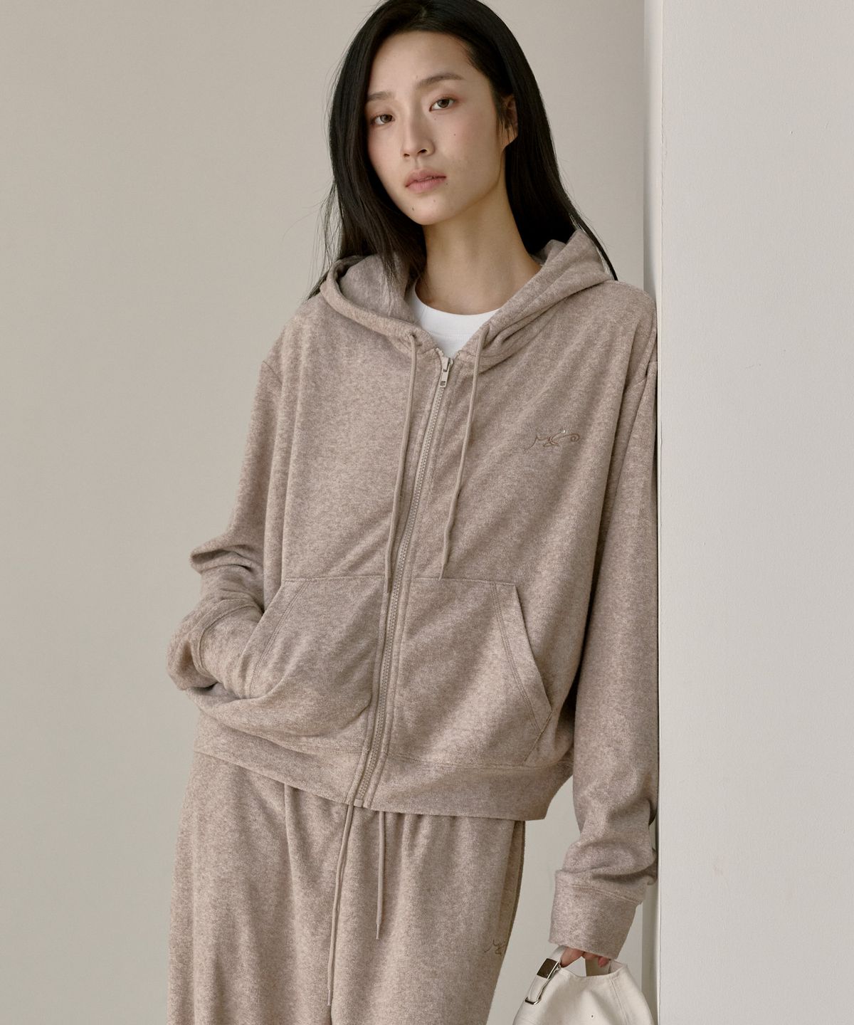 몽돌(MONGDOL) 소프트 에센셜 후드 집업 라이트브라운 MDTS104LBROWN