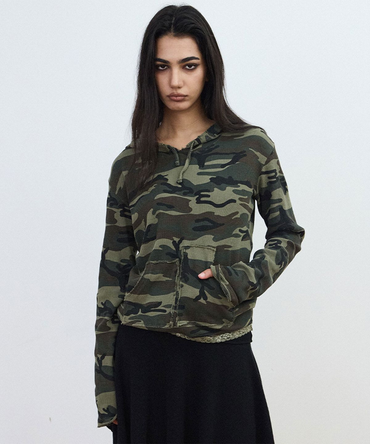 샌드뮤지엄(SAND MUSEUM) LACE WAFFLE HOODIE [Camo Olive]