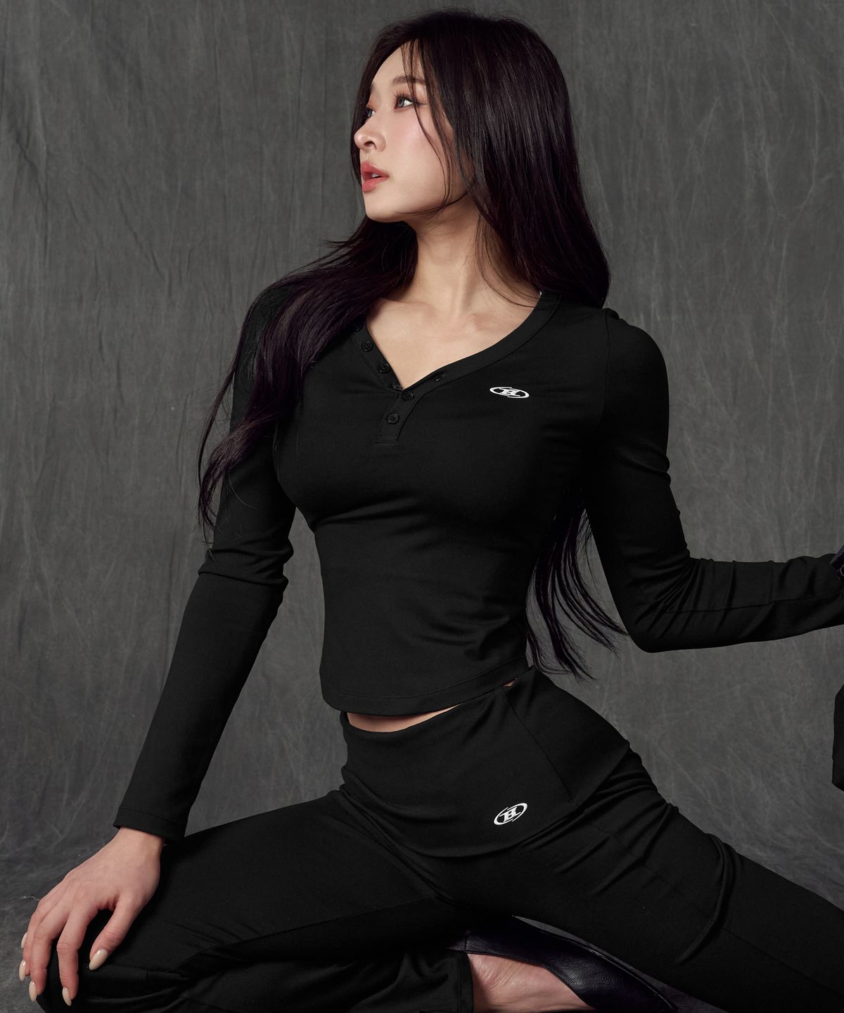 본투윈(BORN TO WIN) W B SOFT BUTTON LONG SLEEVE [BLACK]