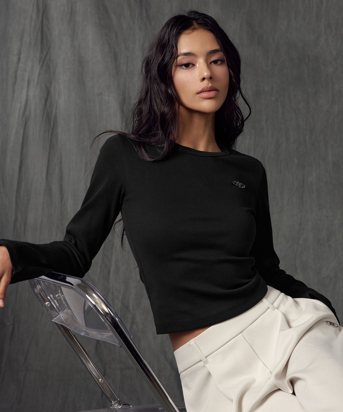 본투윈(BORN TO WIN) W B PENDANT RIBBED LONG SLEEVE [BLACK]