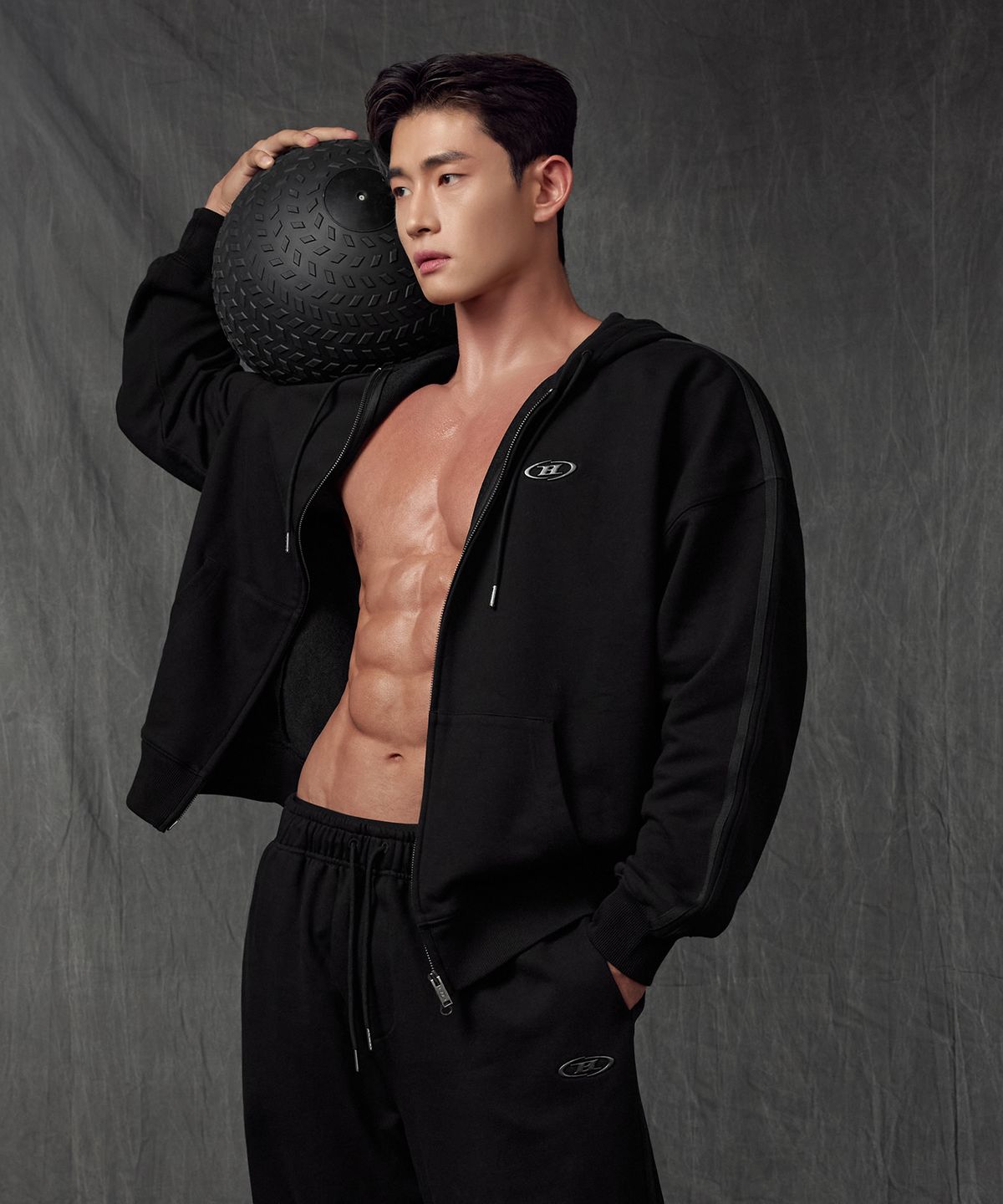 본투윈(BORN TO WIN) BLACK CHROME B TRACK LINE HOODIE ZIP-UP [BLACK]