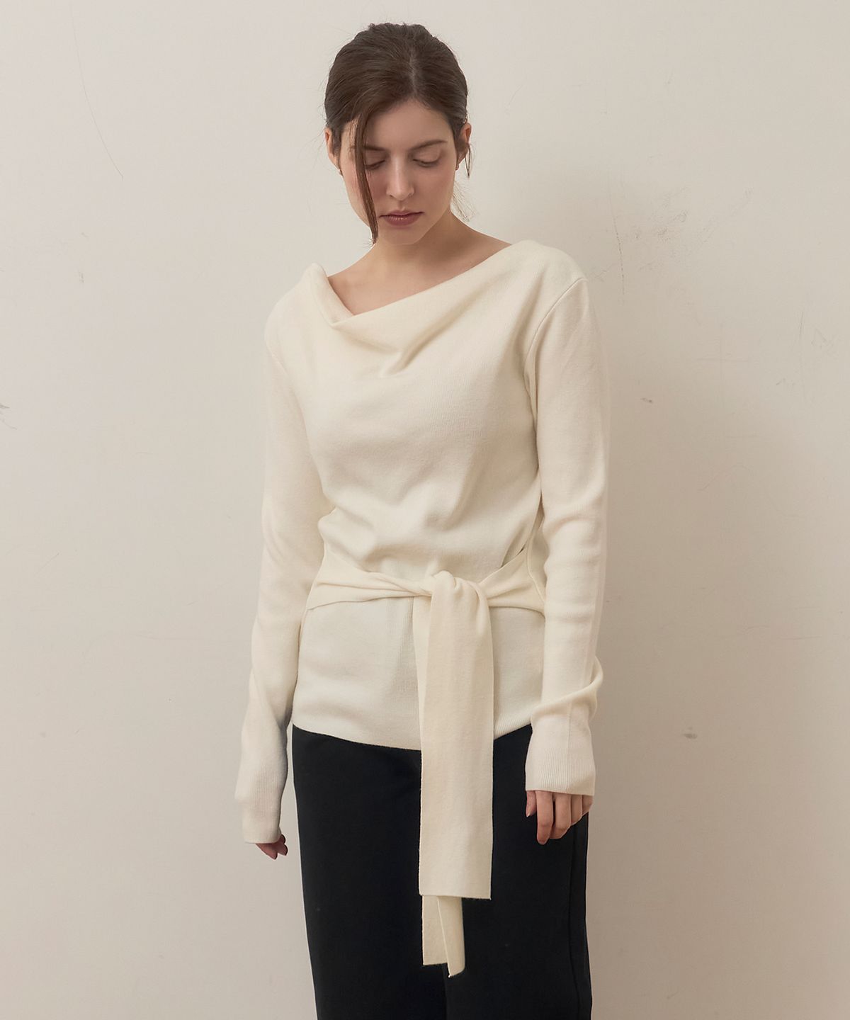 메종르하르(MAISONLEHAR) 아일린 테일 니트 2color