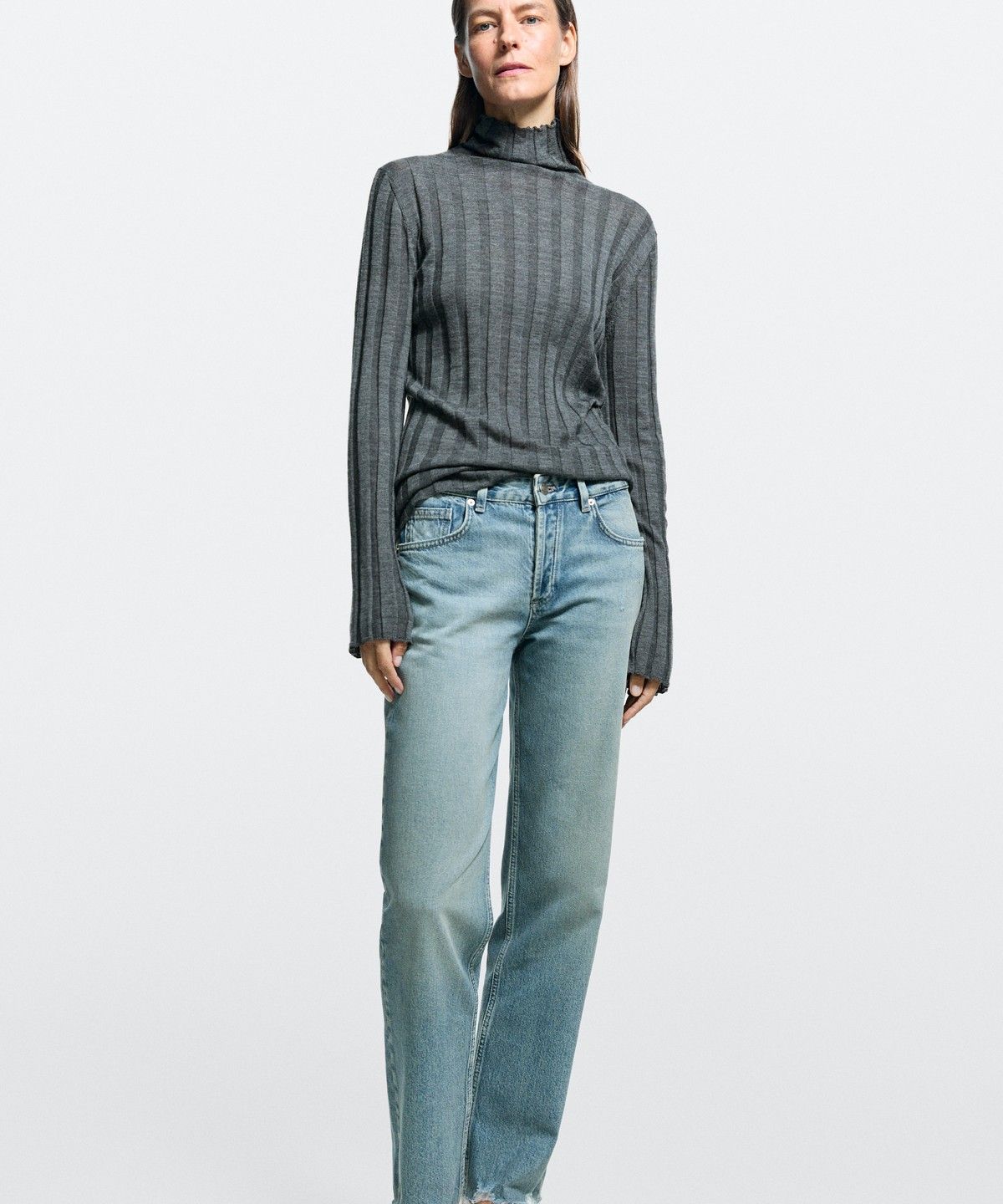 마시모두띠(MASSIMO DUTTI) 미드라이즈 스토브파이프핏 프레이드 헴 진