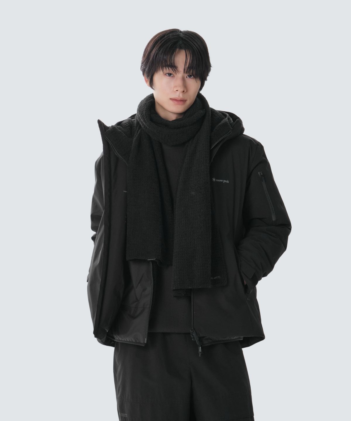 스노우피크 어패럴(SNOWPEAK APPAREL) 2L 티타닉 그래픽 지퍼 경량 다운 자켓 (S26WMTDJ34) Black