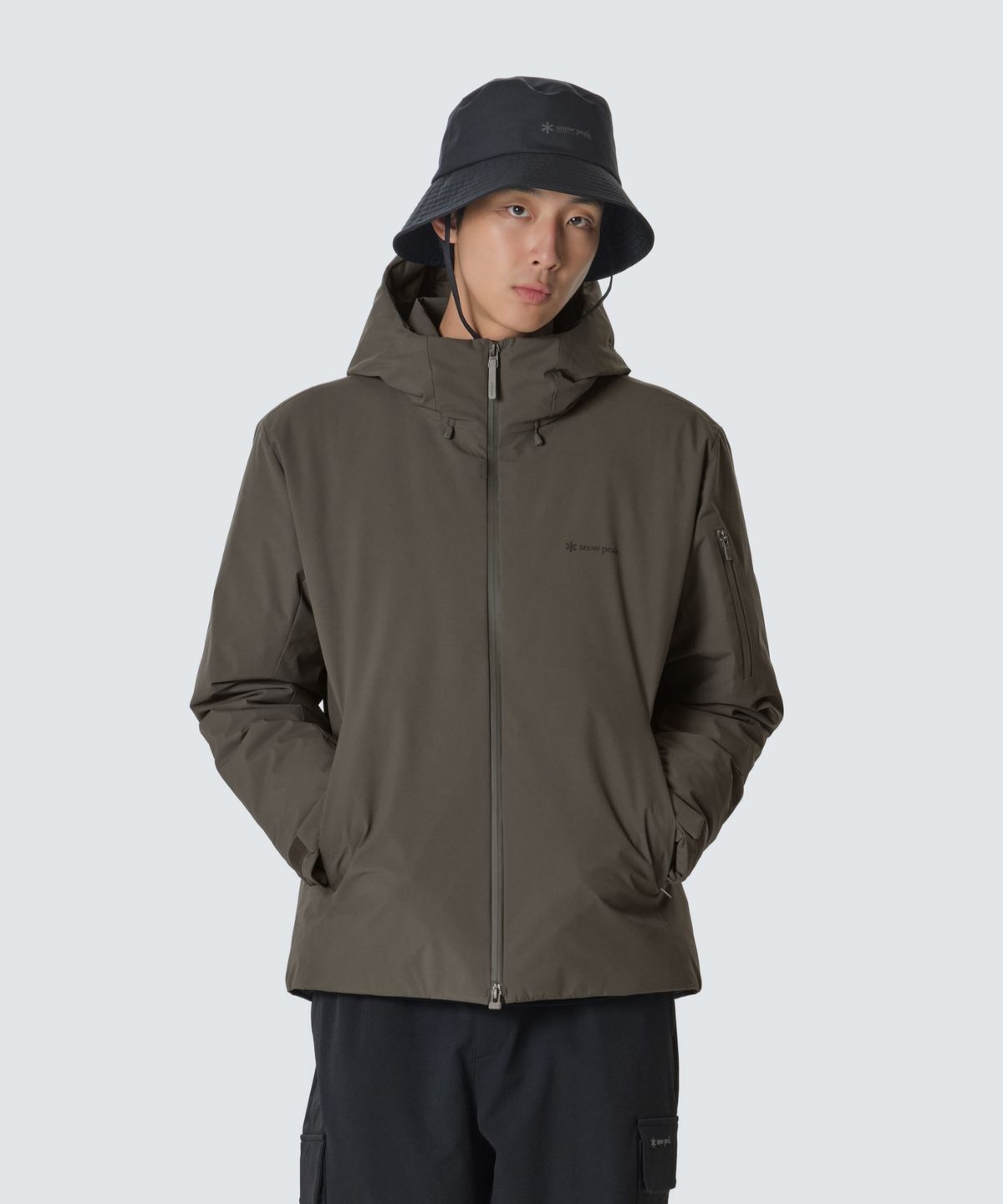 스노우피크 어패럴(SNOWPEAK APPAREL) 2L 티타닉 그래픽 지퍼 경량 다운 자켓 (S26WMTDJ34) Dark Khaki