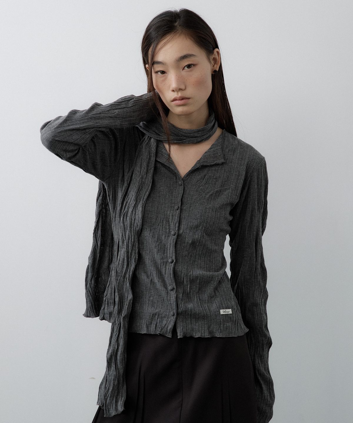 루시르주(LUCIR ZU) Pleated Cardigan Scarf Set (Charcoal)