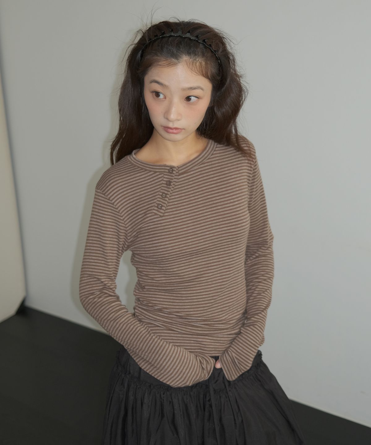 이요우아(IYOWUAH) Diagonal Button Striped Long Sleeve, Brown
