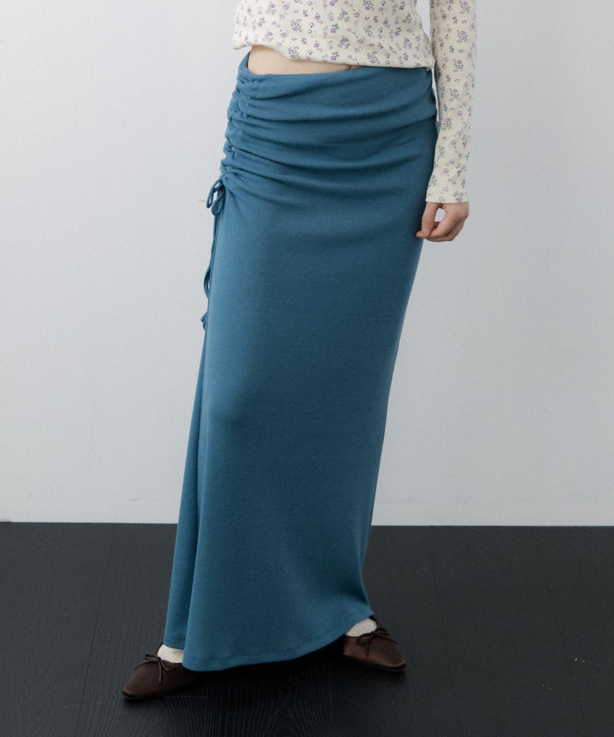 루시르주(LUCIR ZU) Side-Shirred Maxi Skirt (Teal Green)