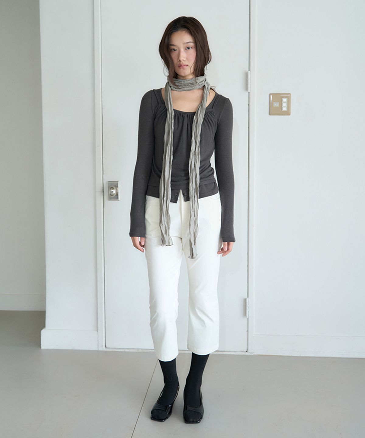아미디(AMIDI) PEACHED CAPRI PANTS_IVORY