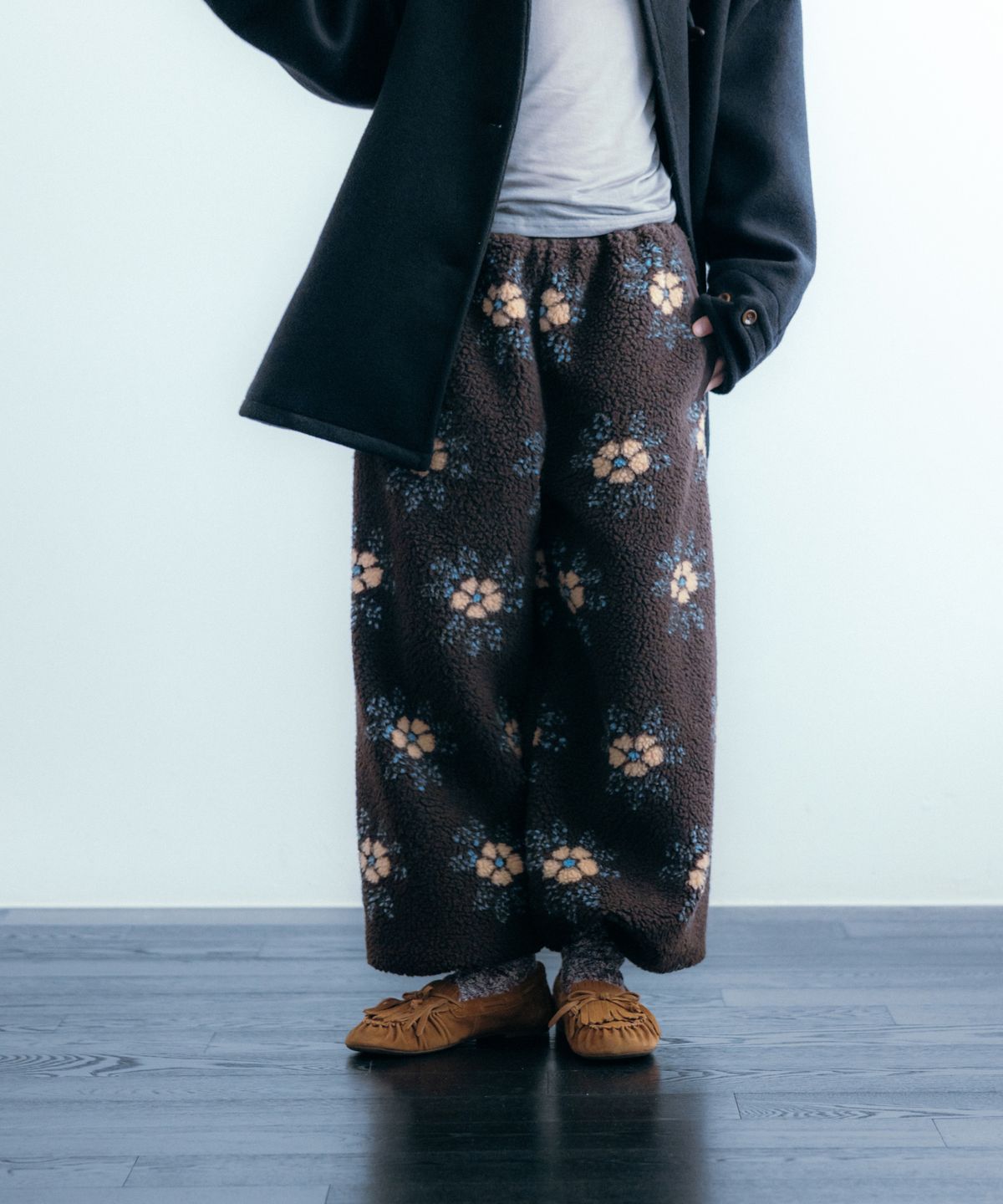 이요우아(IYOWUAH) Floral Fleece Jogger Pants, Brown