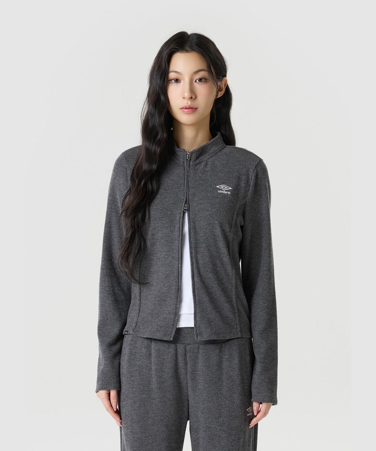 엄브로(UMBRO) 우먼스 골지 스탠넥 집업 자켓 그레이 UR322CFT99