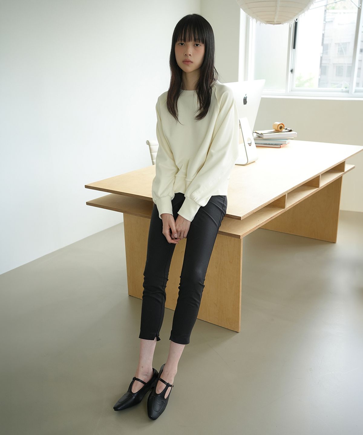아미디(AMIDI) CUT-OFF SWEATSHIRT_BUTTER YELLOW