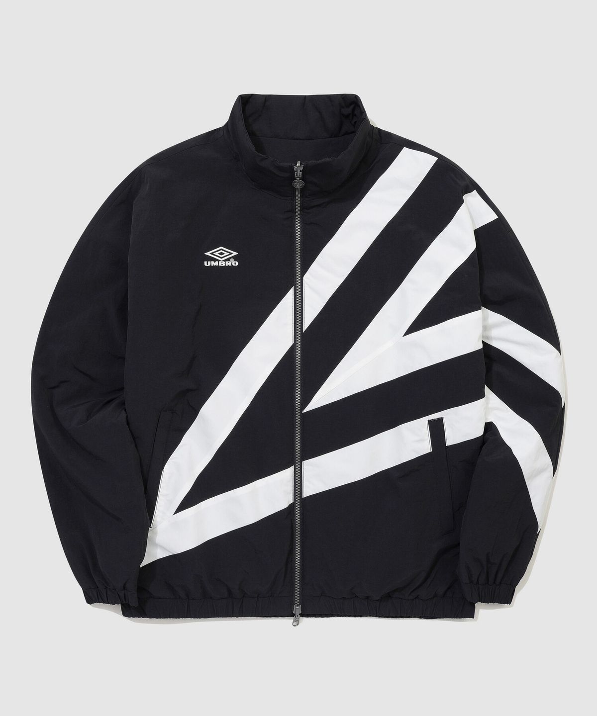 엄브로(UMBRO) HBL OG 리버시블 경량 패딩 자켓 블랙 UR324CPJ95