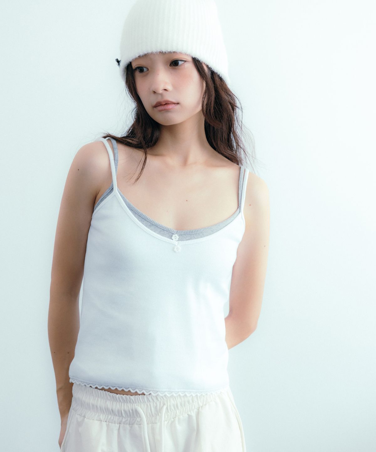 이요우아(IYOWUAH) Flower Point Sleeveless, White