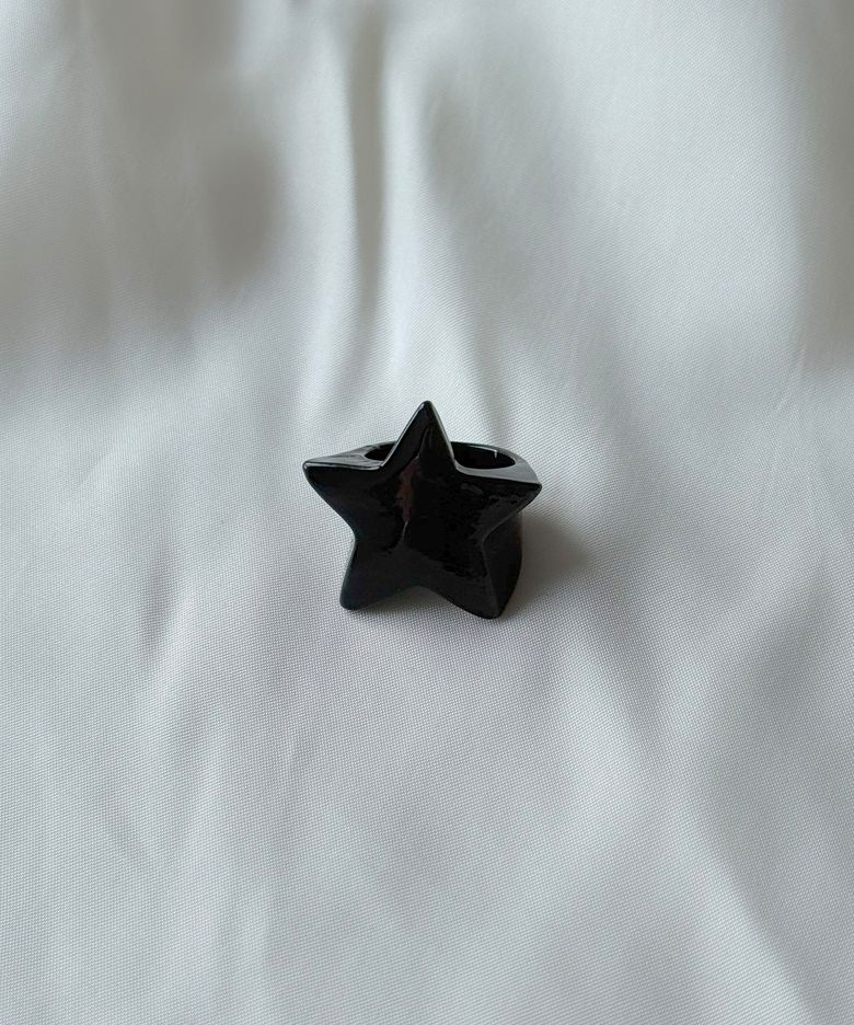 BLACK STAR RING