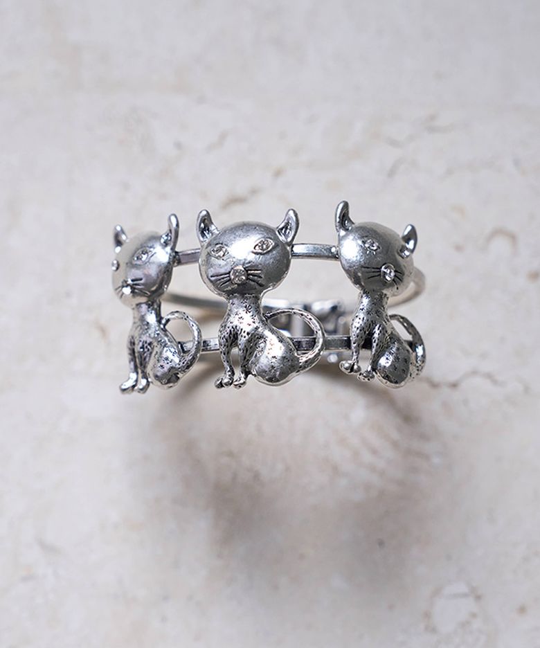THREE CATS BANGLE
