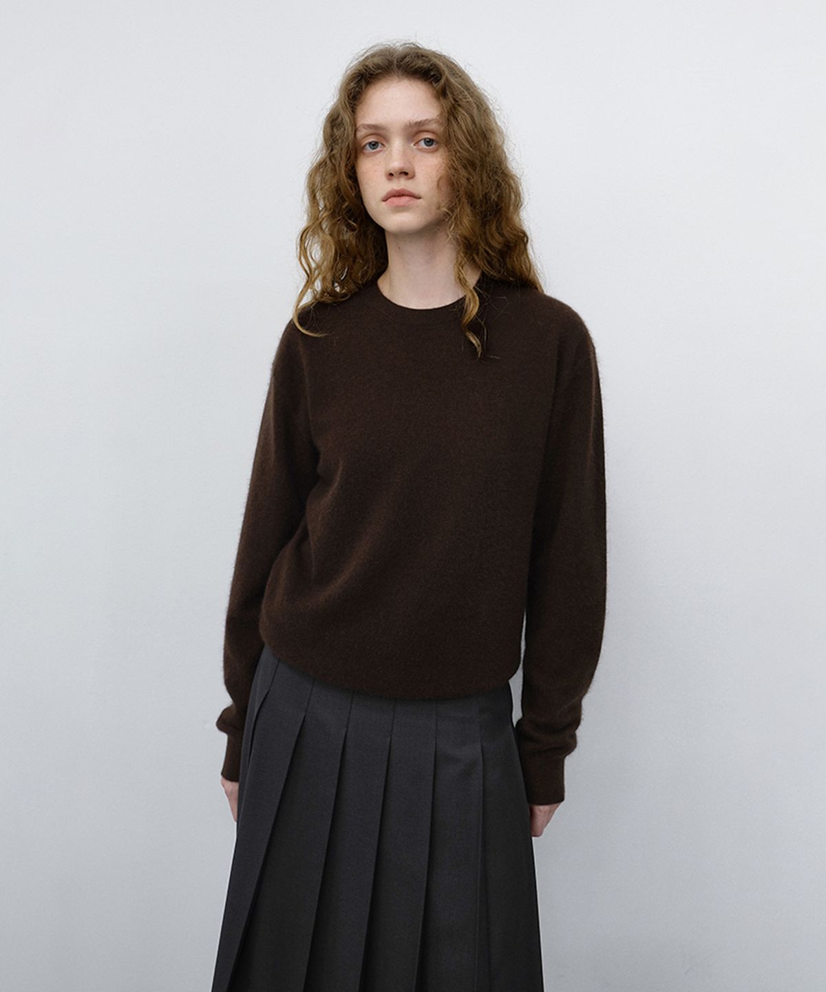 던스트(DUNST) UNISEX ESSENTIAL CREWNECK SWEATER_UDSW6C110_BROWN