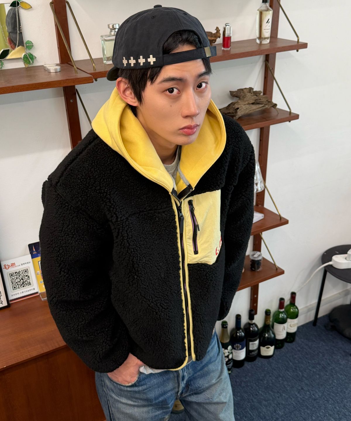 아모우(AMOU) AMOU Sherpa Fleece Zip-Up BLACK