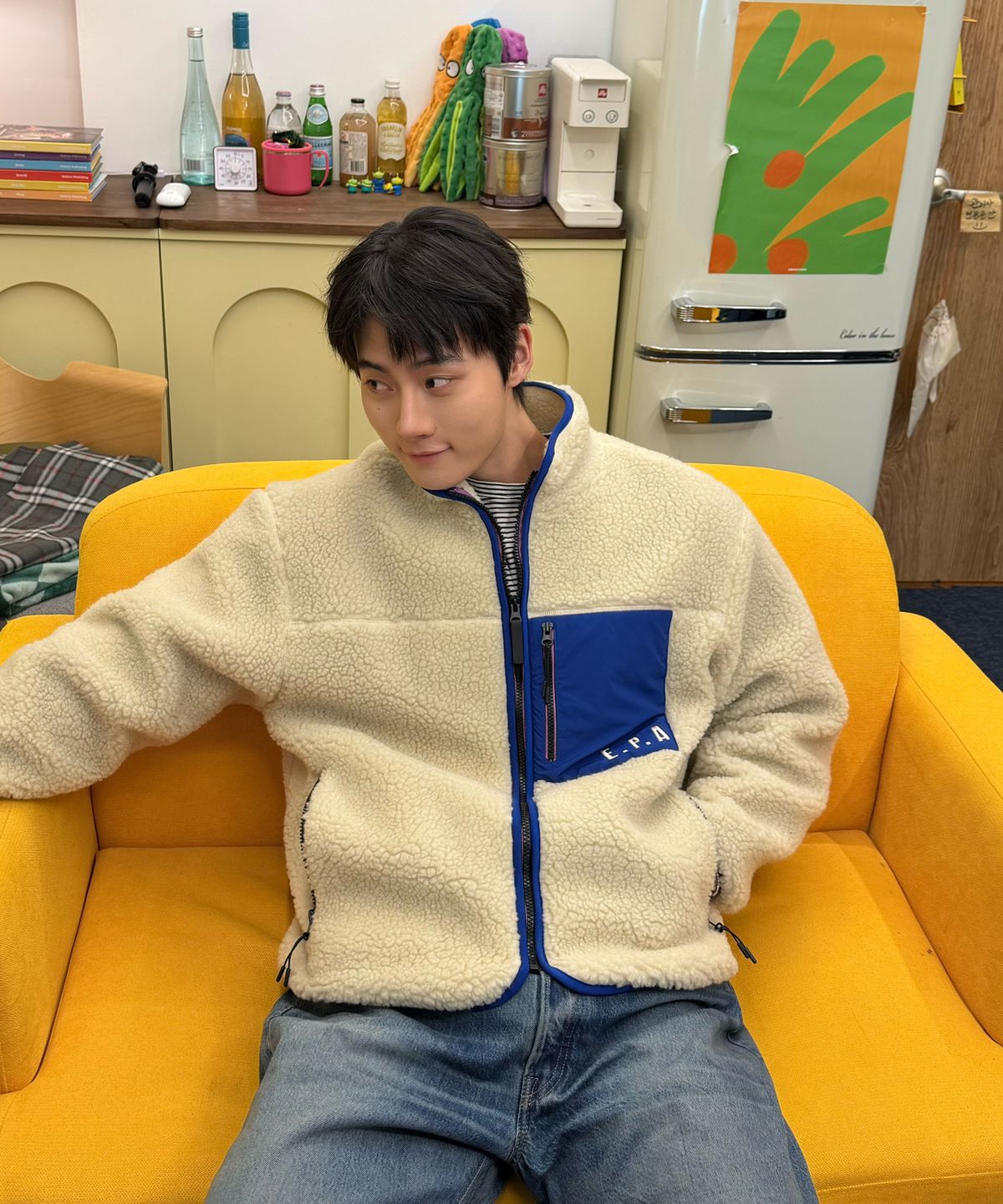 아모우(AMOU) AMOU Sherpa Fleece Zip-Up CREAM
