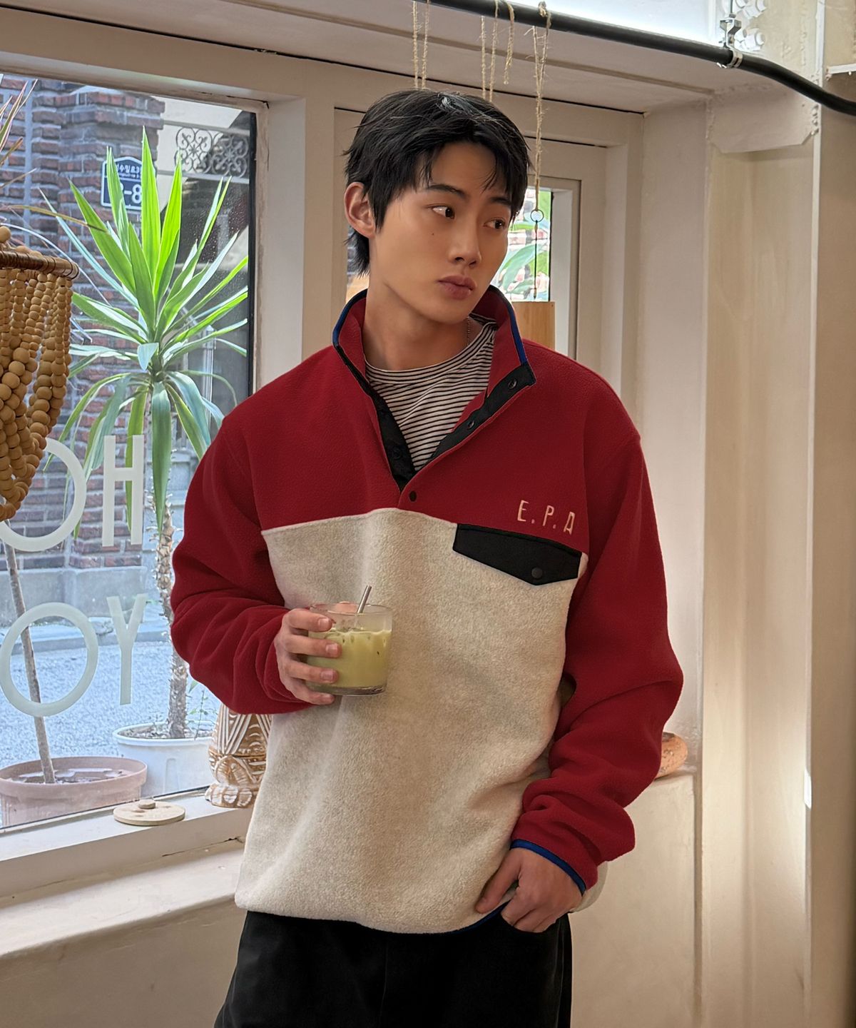 아모우(AMOU) AMOU Polar Fleece Anorak RED