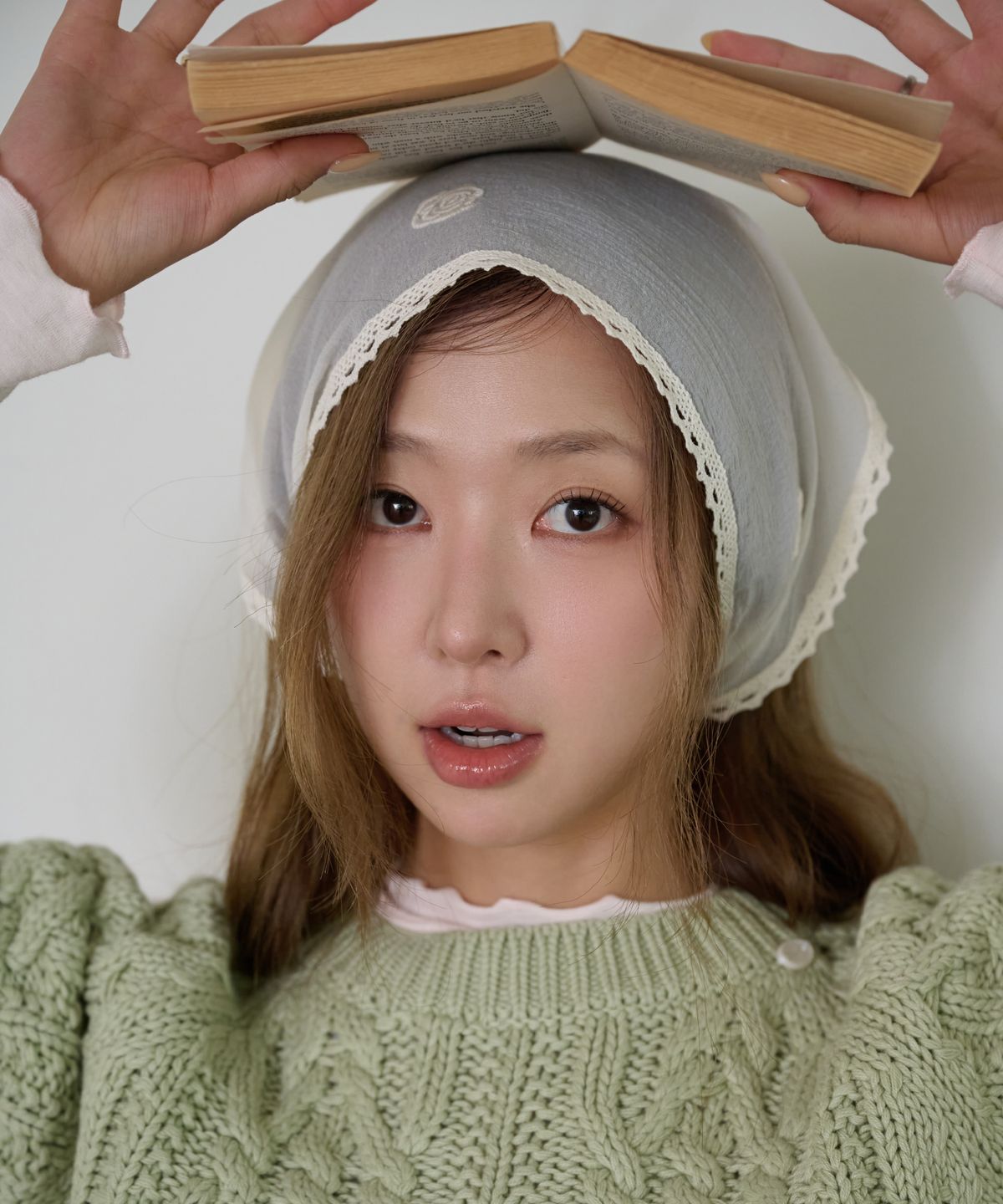 핑크파인애플(PINK PINEAPPLE) ODETTE ROSE LACE KERCHIEF_IVORY