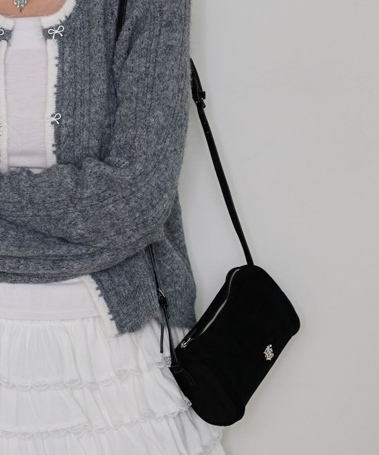 CEDAR TUBE CROSS BAG_BLACK
