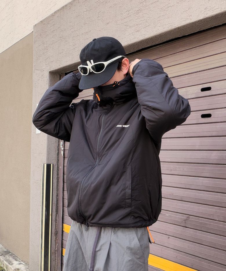 [담 OOTD Pick] 프리마로프트 경량 후드 점퍼 (블랙)