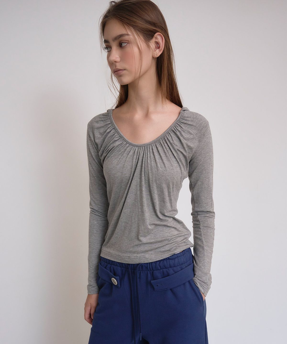언틸디예스(UNTIL THE YES) Shirred Long-Sleeve Hood Top, Grey