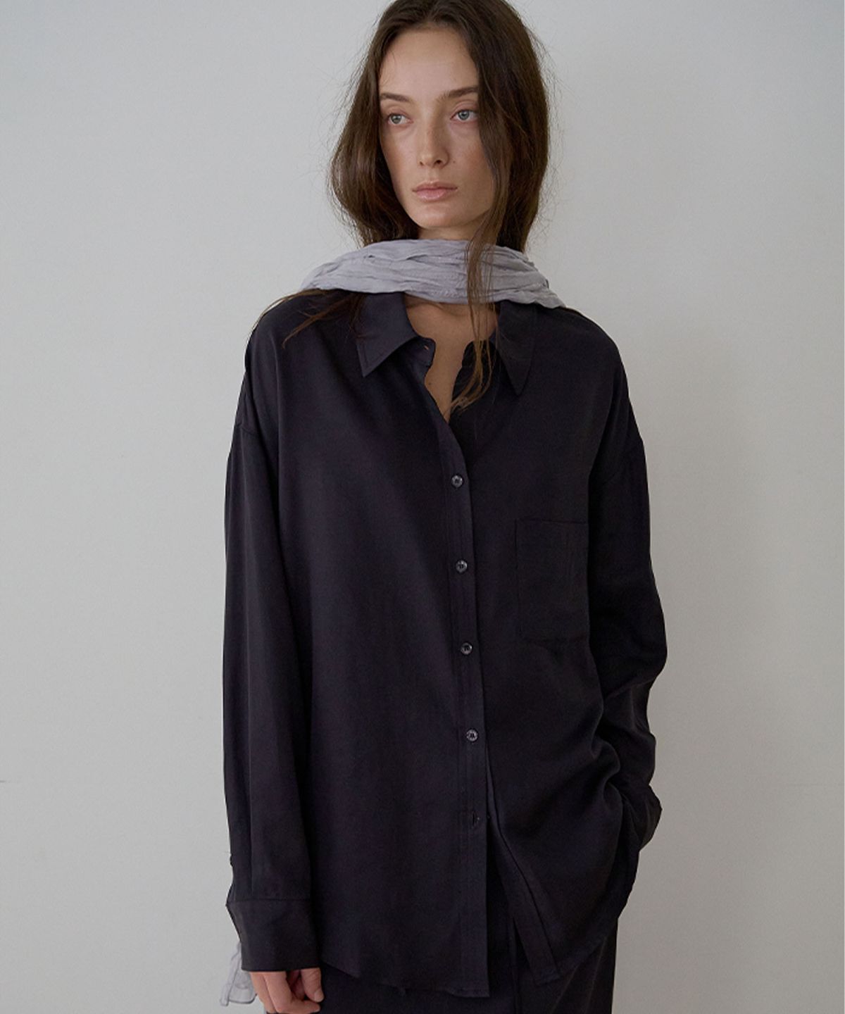 가더(GARDER) Sete Shirt (Charcoal)